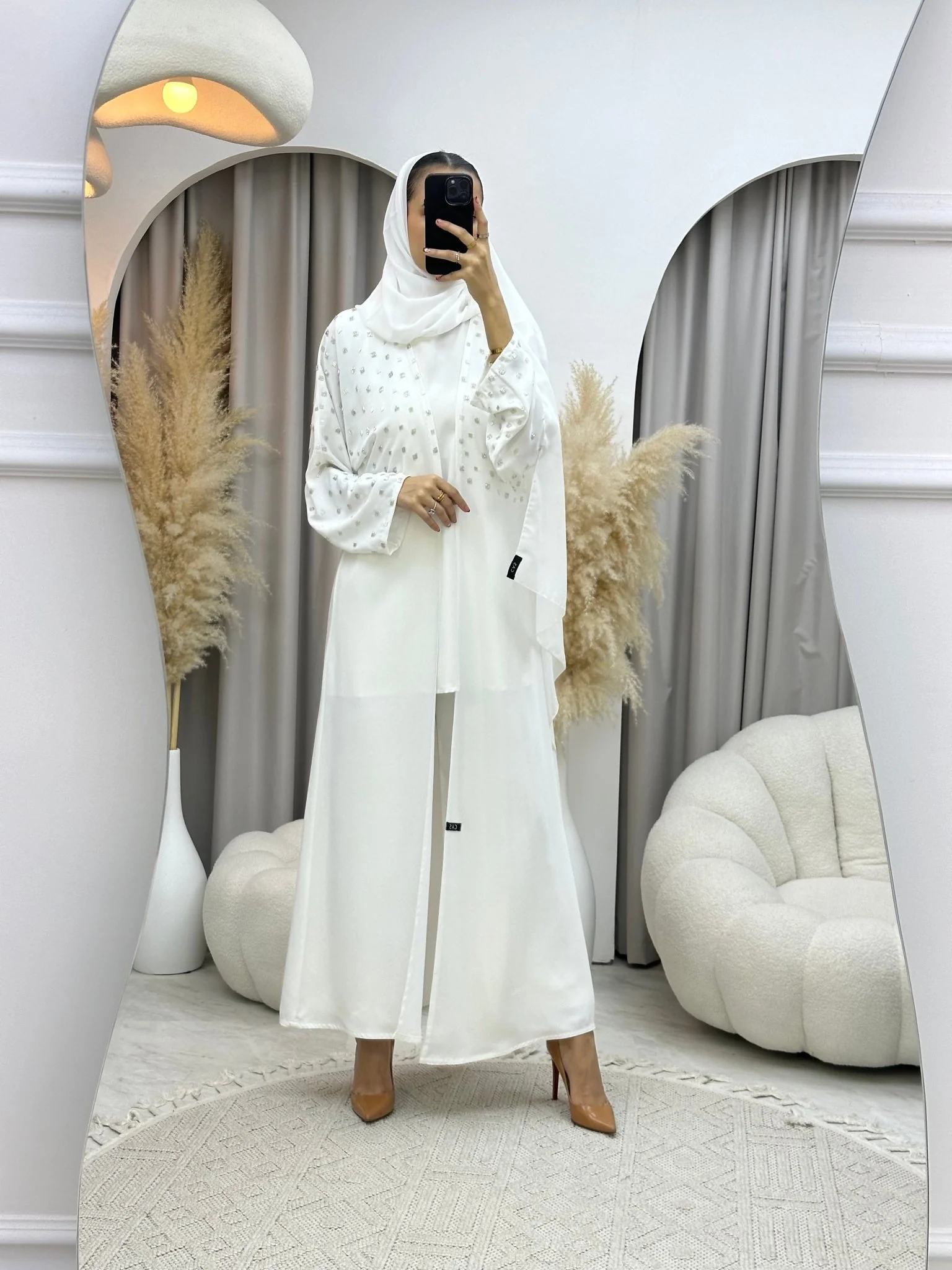 C 0016 Silver White Bisht Eid Abaya - Image 4