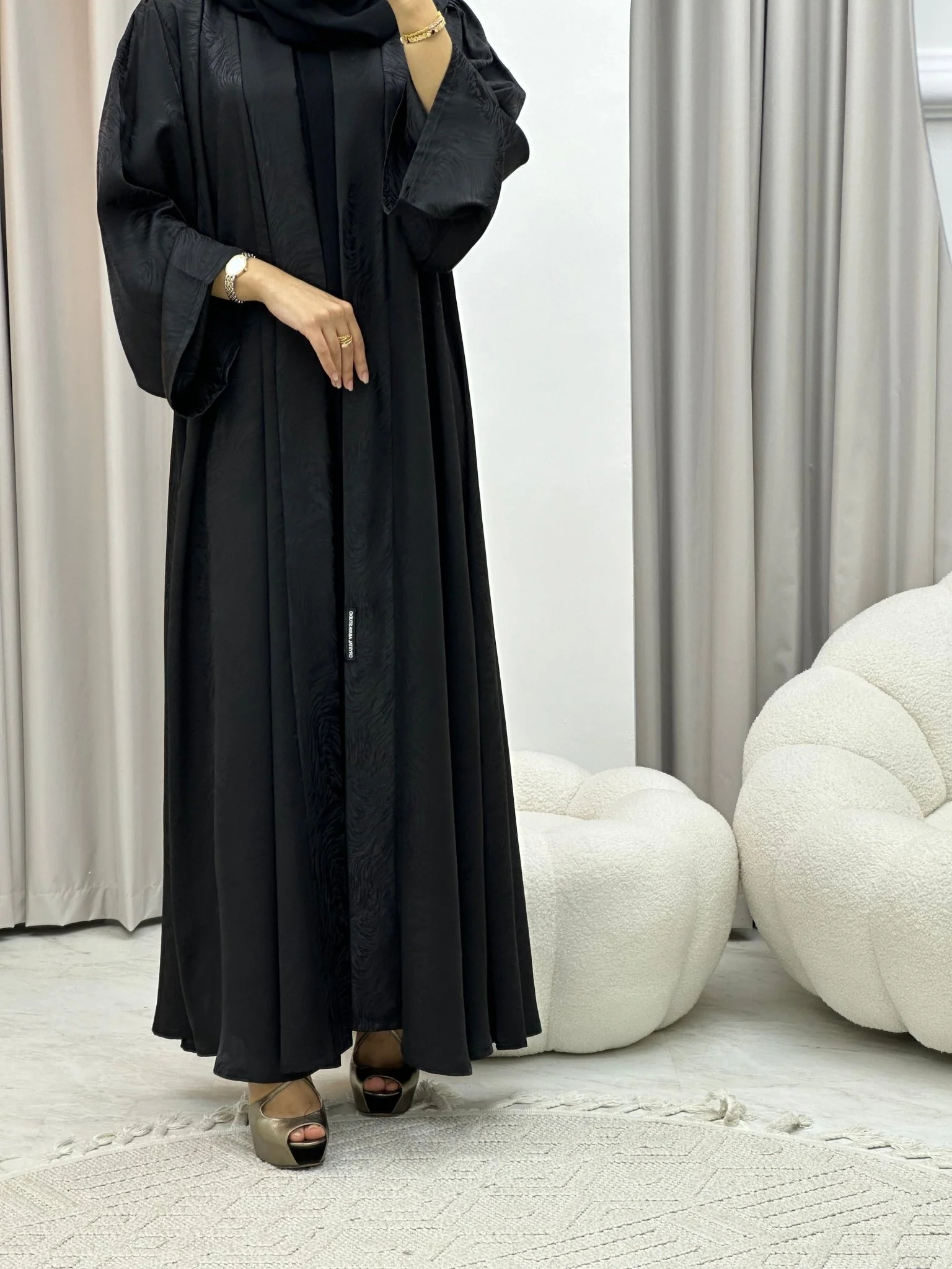 C 0208-01 Black Waves Abaya - Image 2