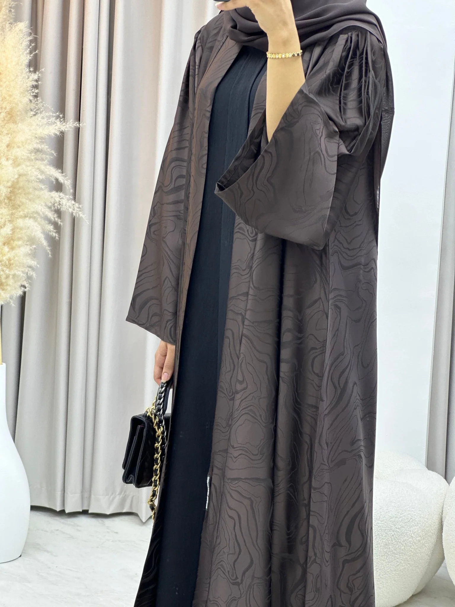 C 0219-02 Brown Curves Abaya - Image 3