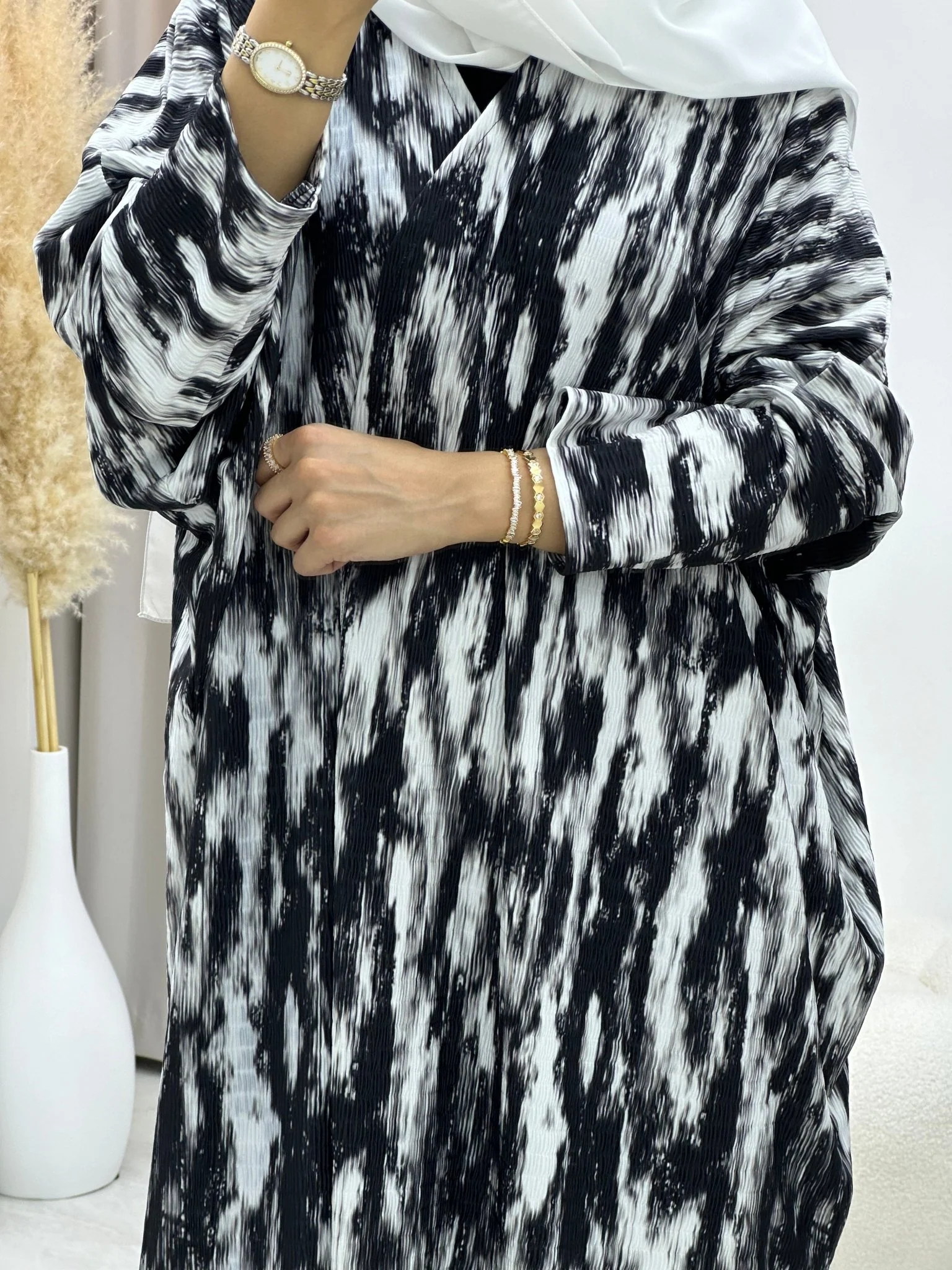 C 0228-02 Smoky Black White Abaya - Image 8