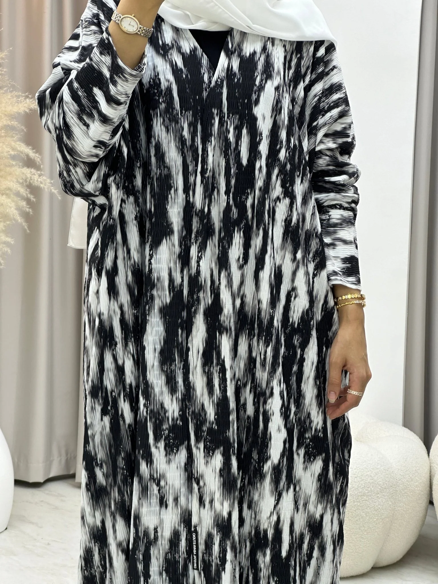 C 0228-02 Smoky Black White Abaya - Image 9