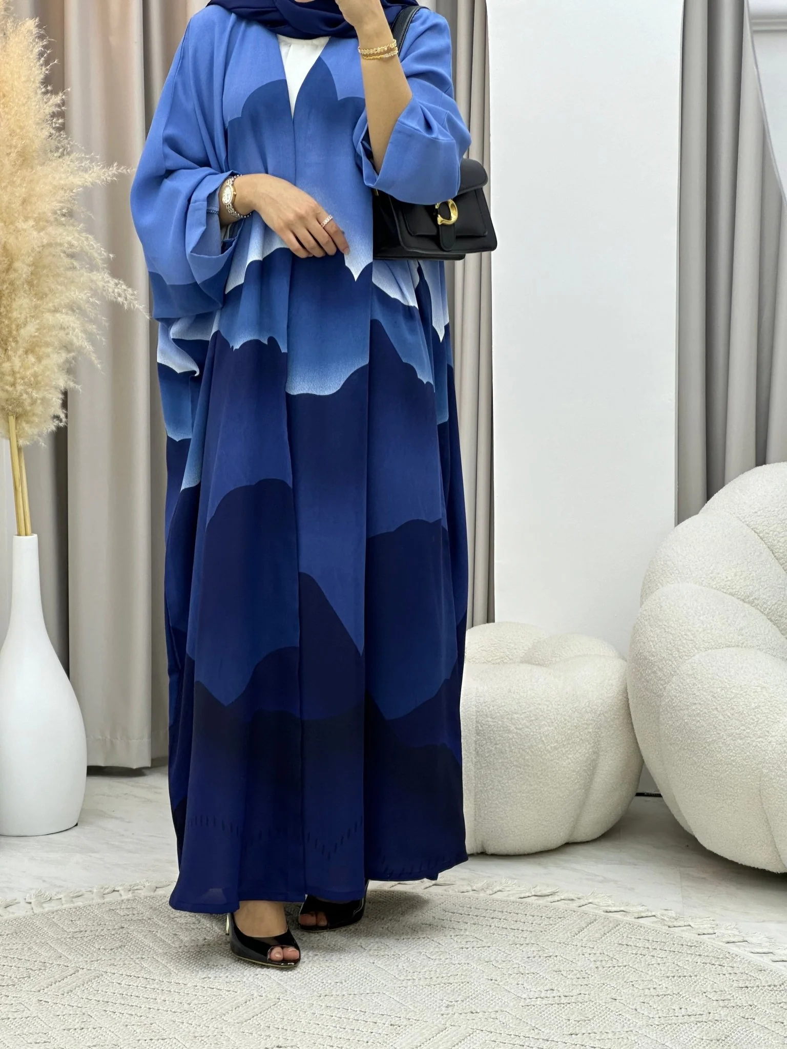 C 0238-01 Wavy Blue Abaya - Image 9