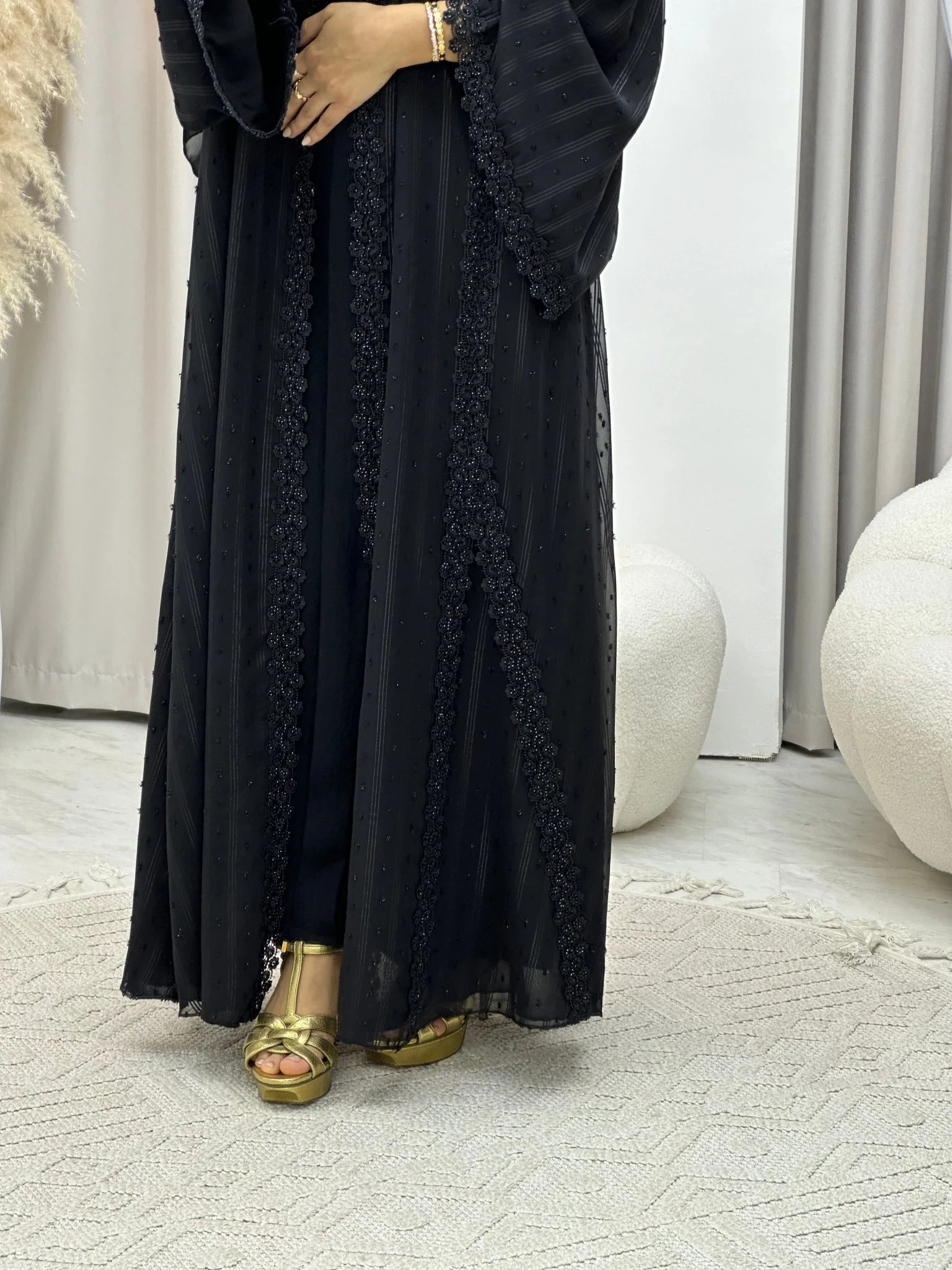 C 0262 Black Lace Abaya - Image 4