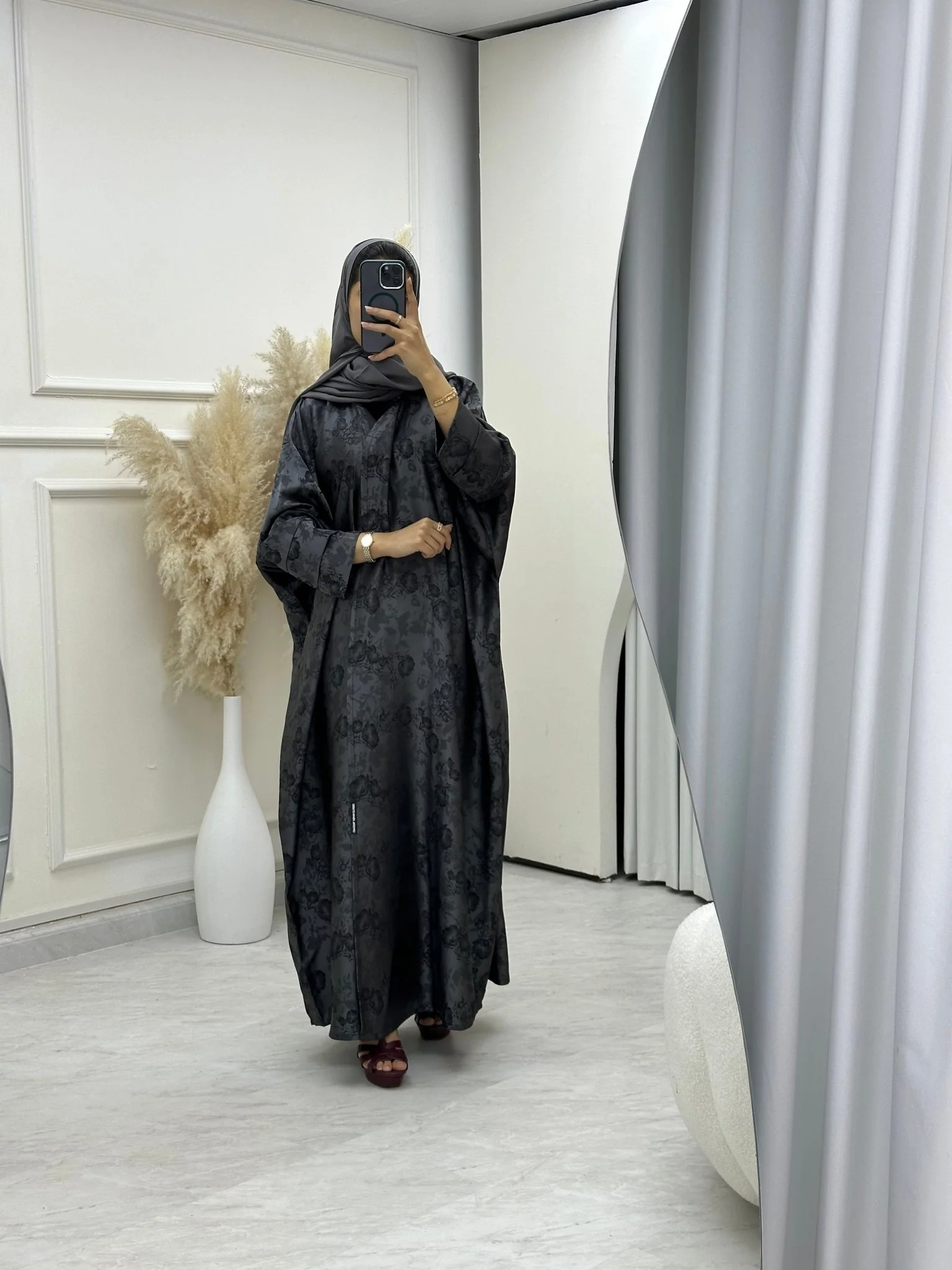 C 0633-04 Grey Bisht Floral Abaya - Image 4