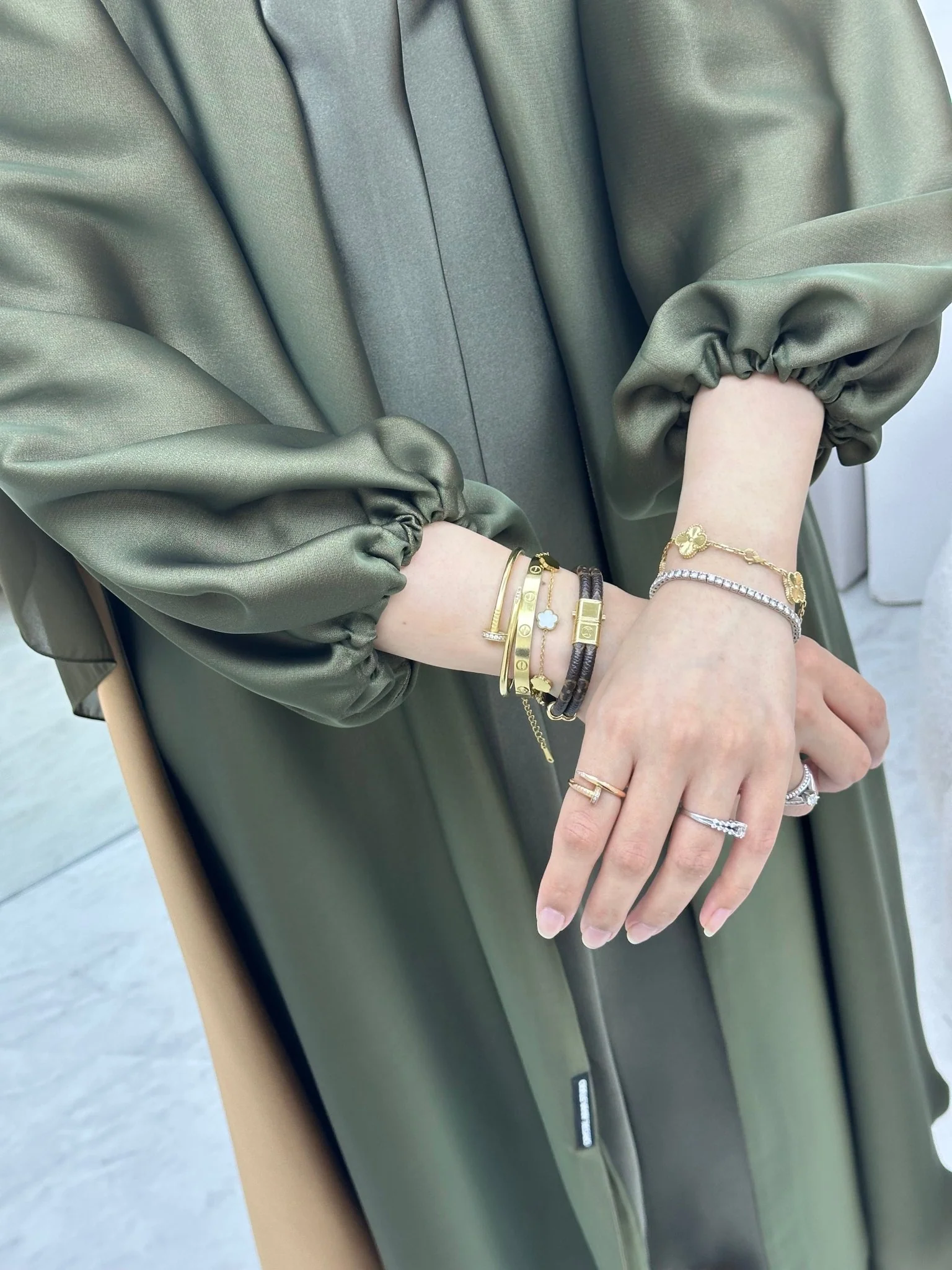 C 0645 OliveGreen Gold Duotone Abaya - Image 3