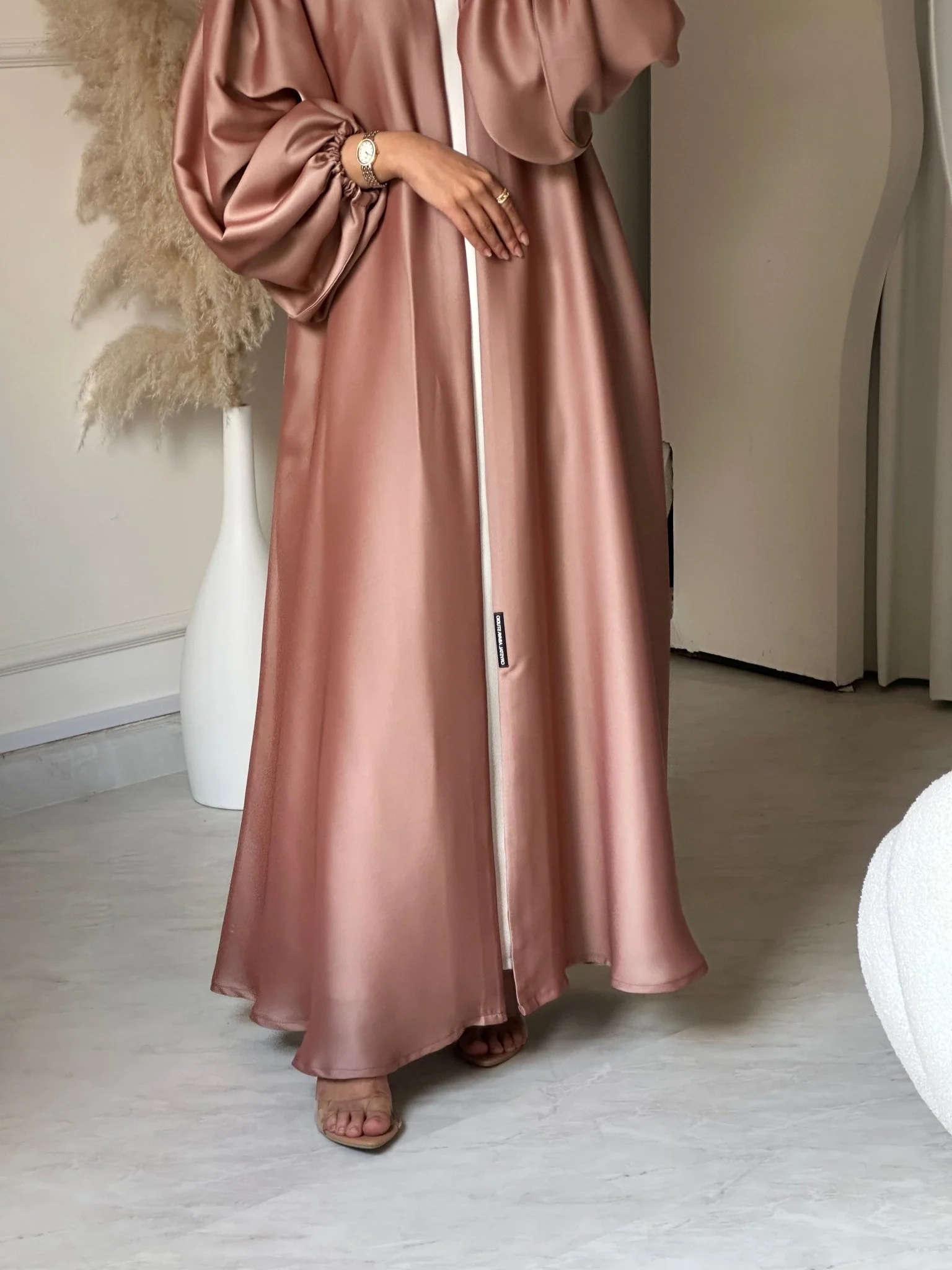 C 0660 Light Pink Grey Duotone Abaya - Image 3