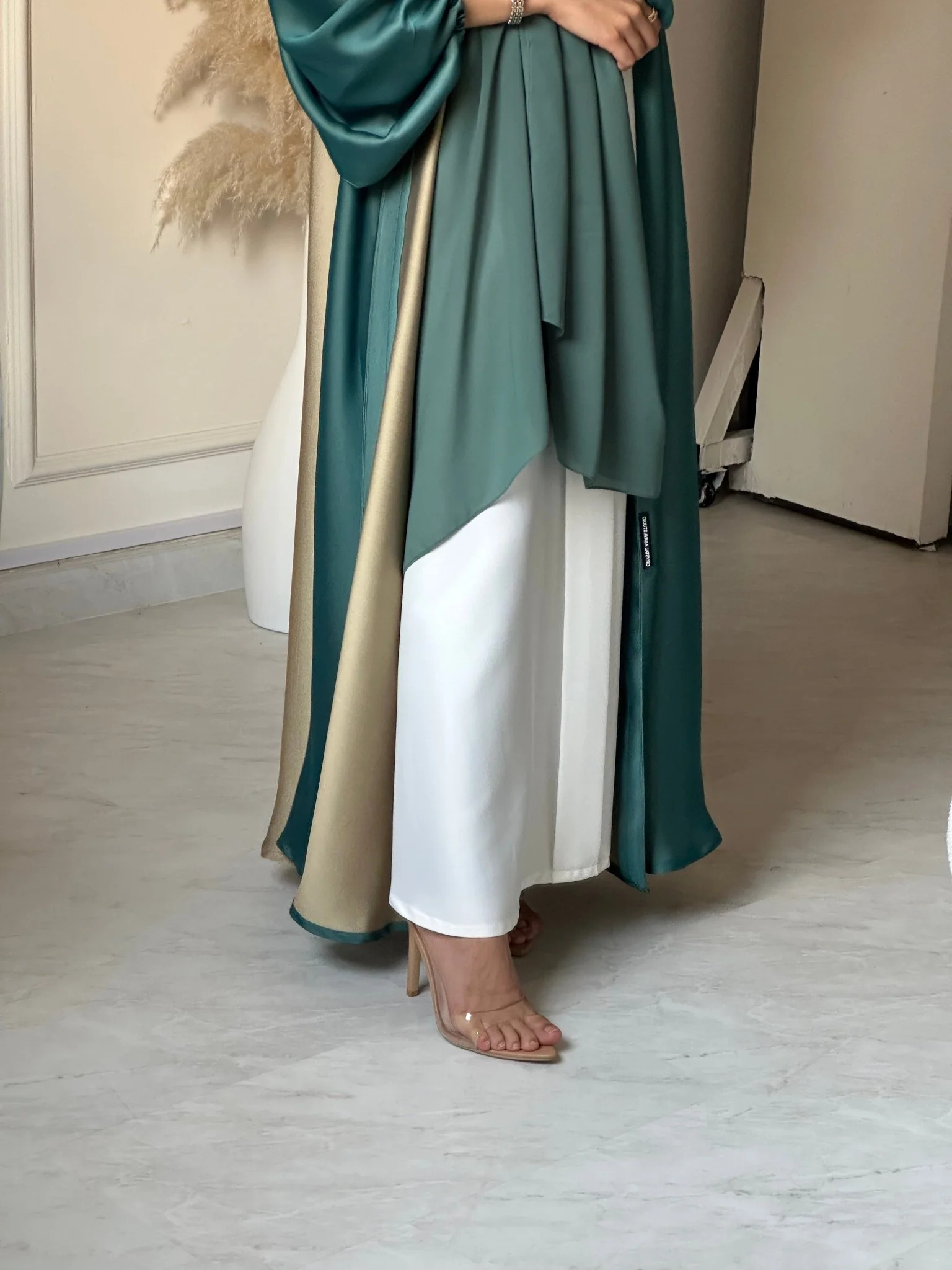 C 0661 Turquoise Beige Duotone Abaya - Image 3