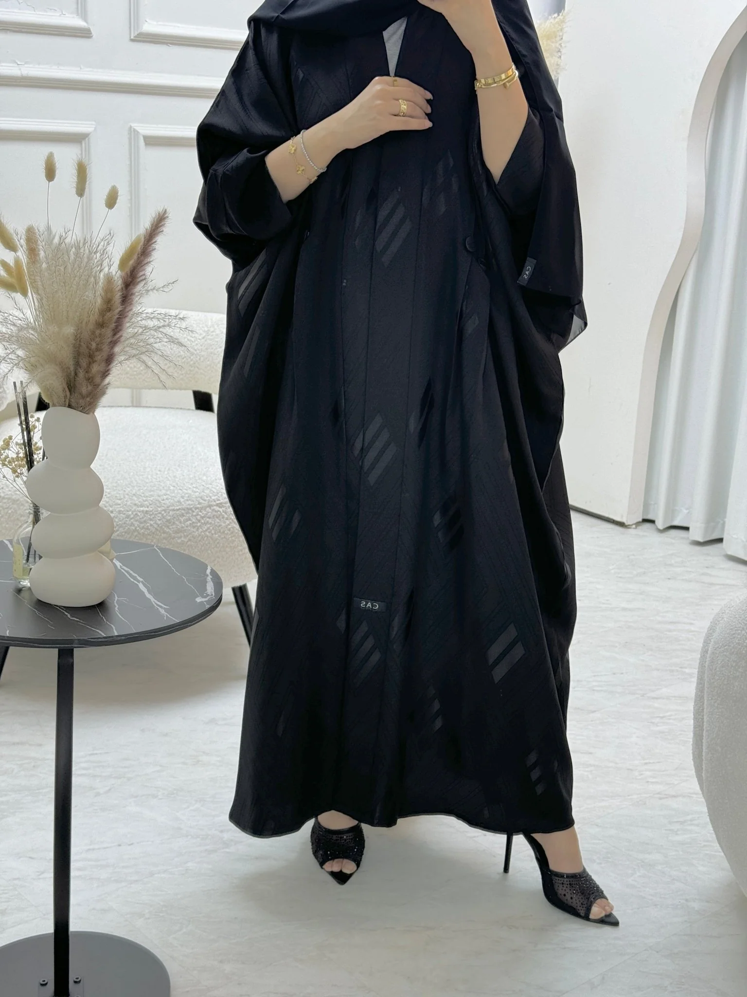 C 0814 Black Bisht Abaya - Image 2