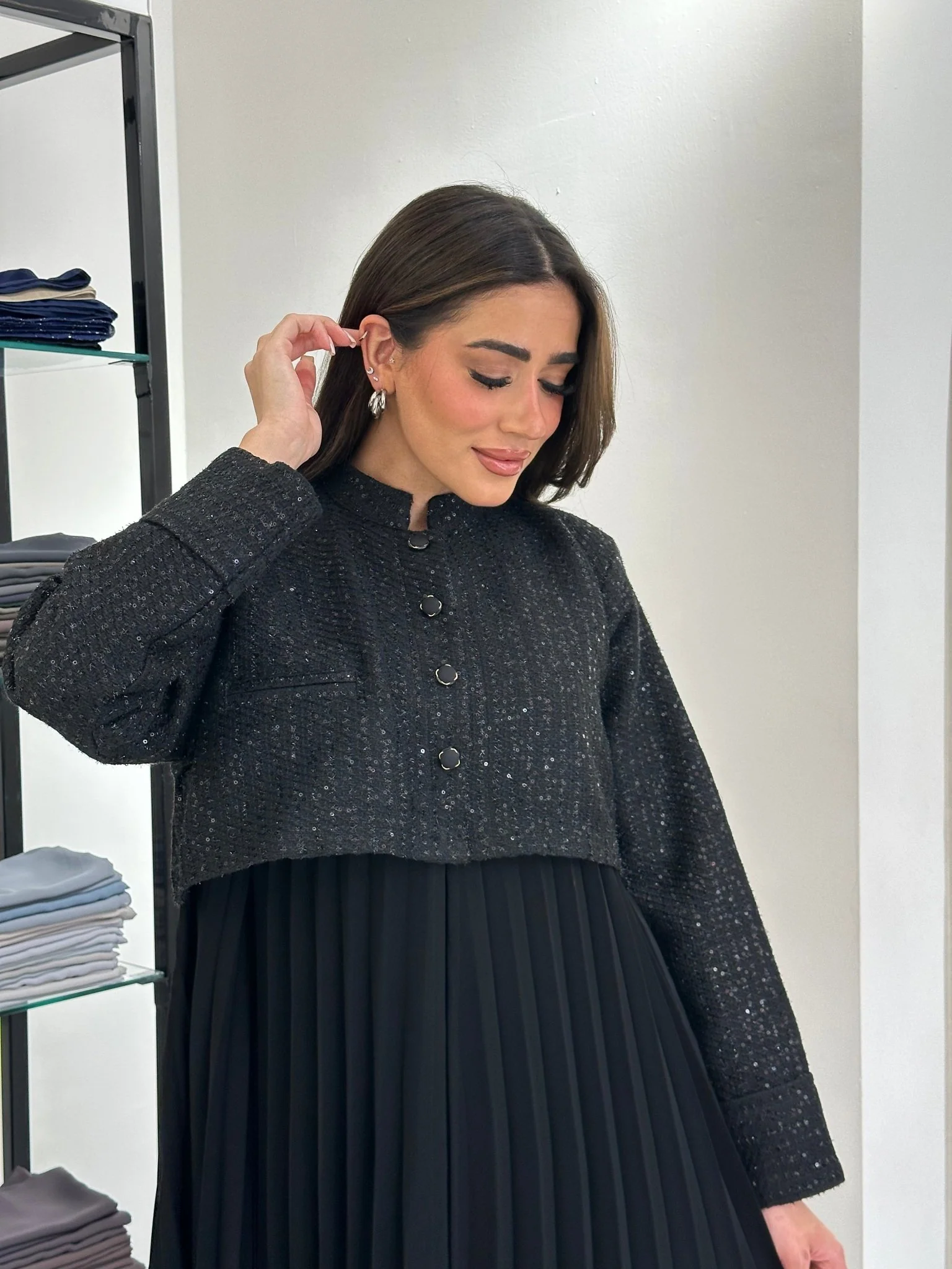 C 0828-01 Black Pleated Abaya - Image 7