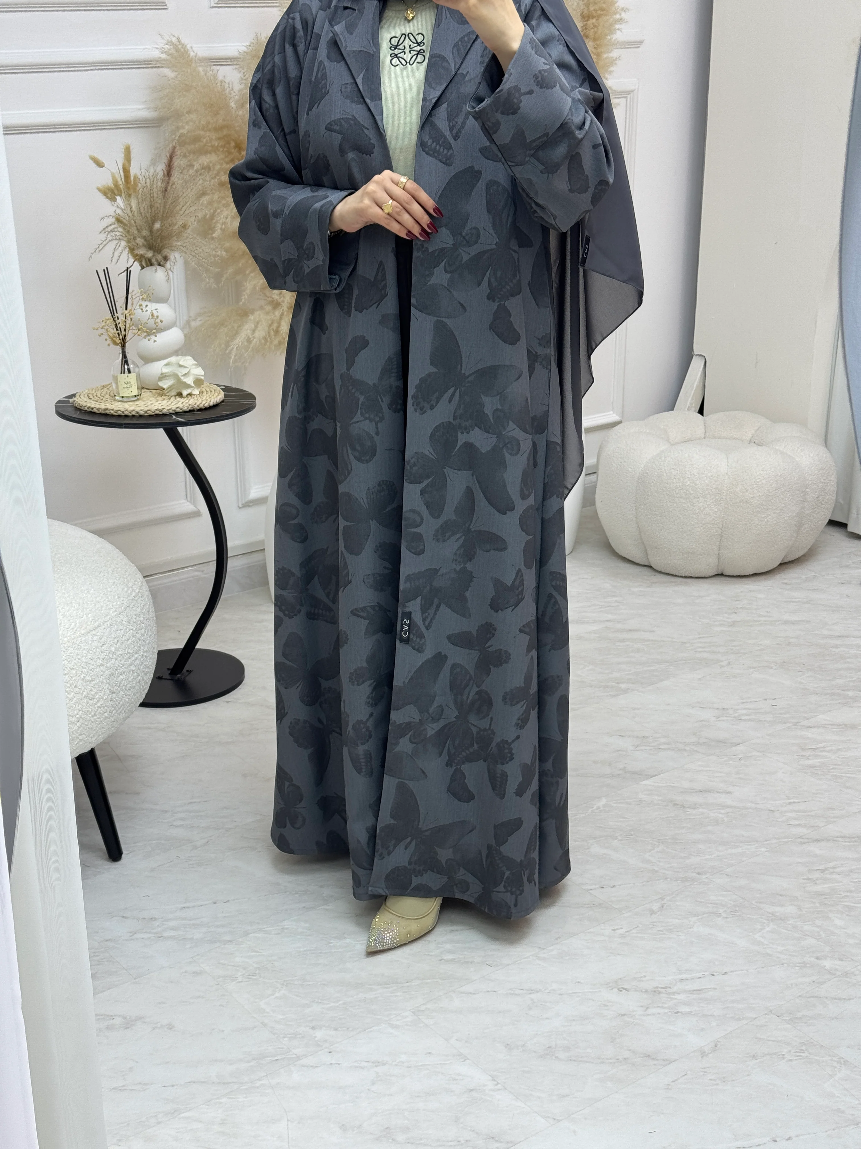 C 1001-01 Grey Printed Abaya - Image 2