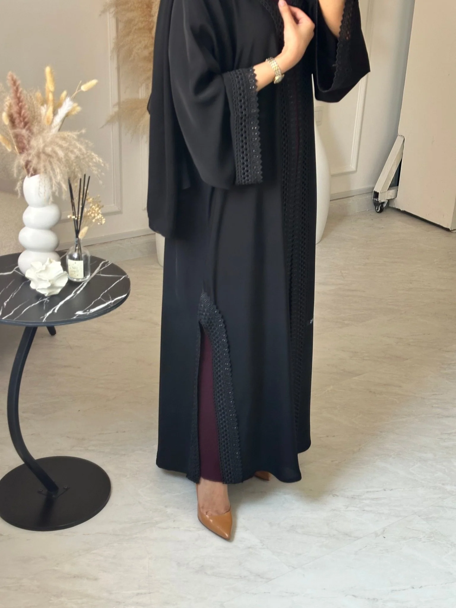 C 1033 Black Lace Abaya - Image 4