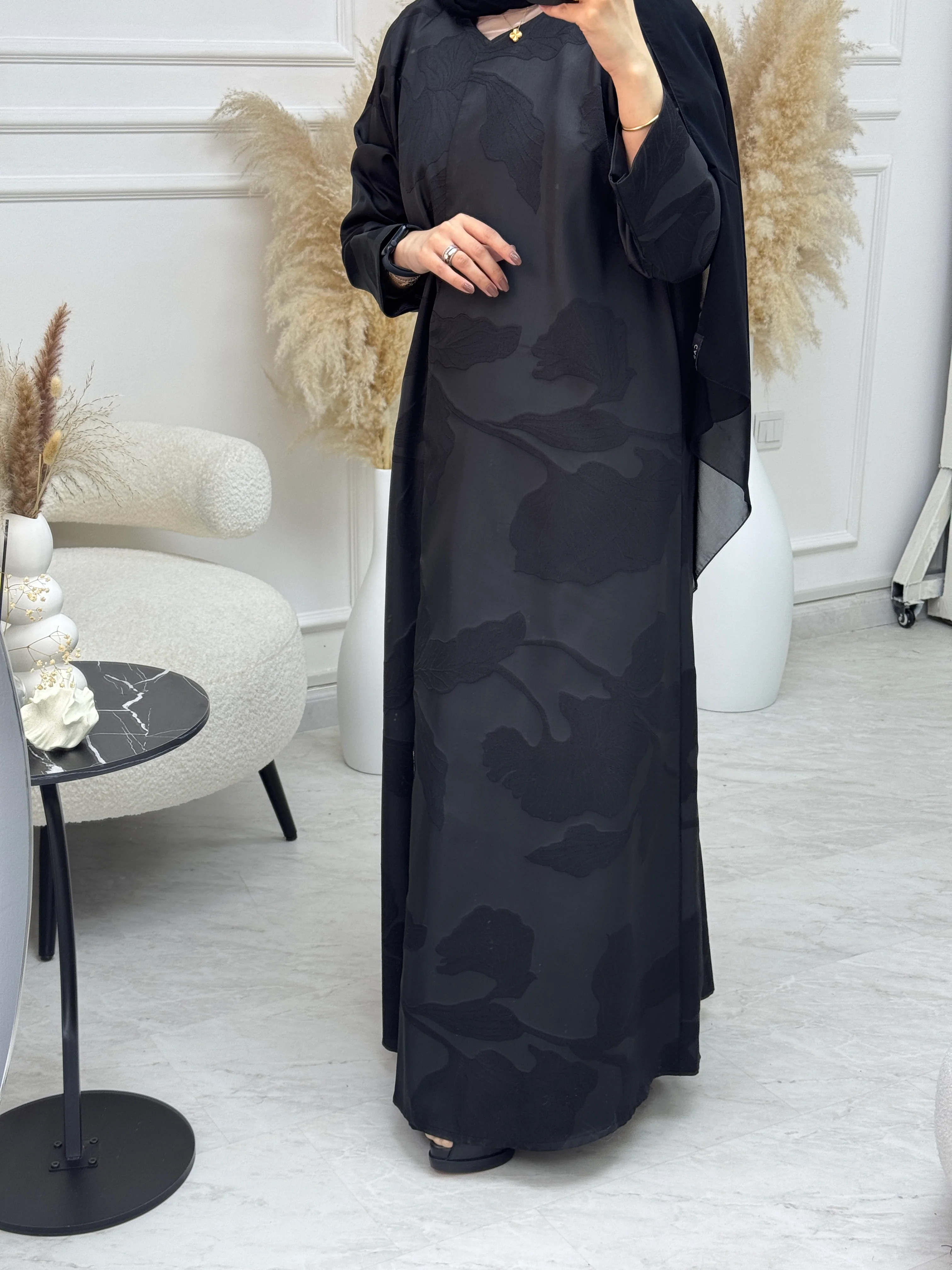 C 1080 Black Printed Abaya - Image 4