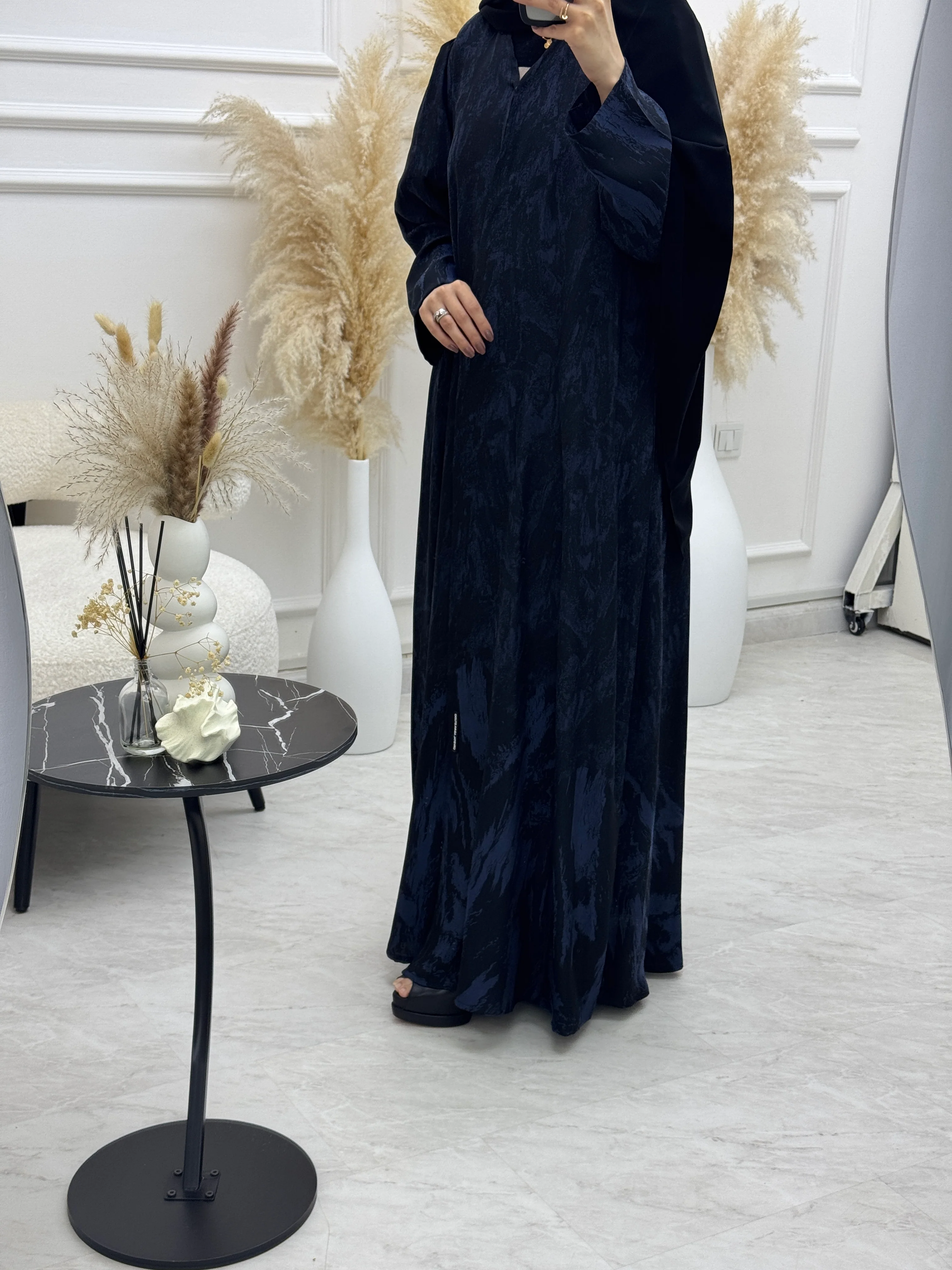 C 1089-01 Blue Printed Abaya - Image 4