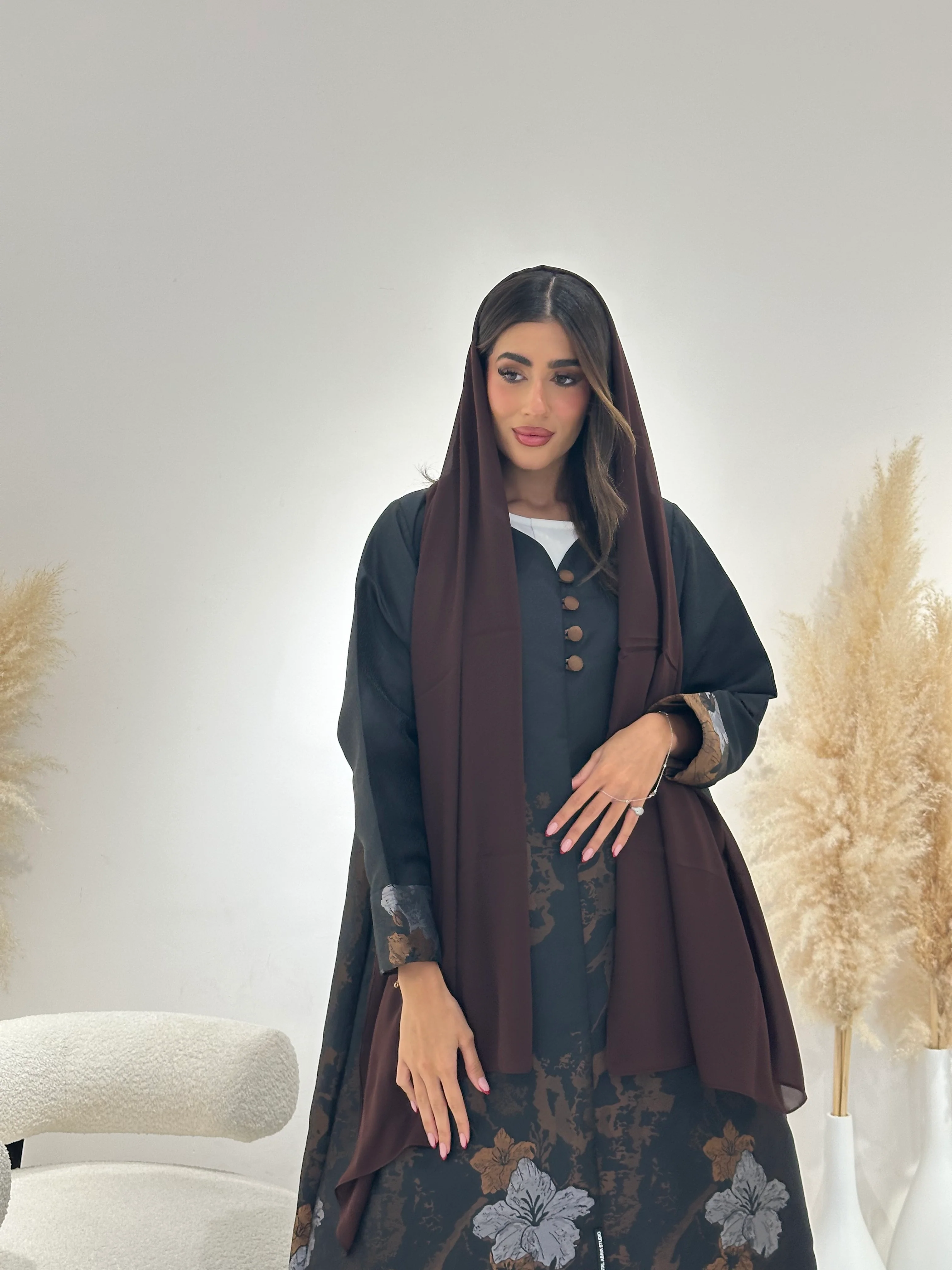 C 1256-01 Black Botanic Printed Abaya - Image 6