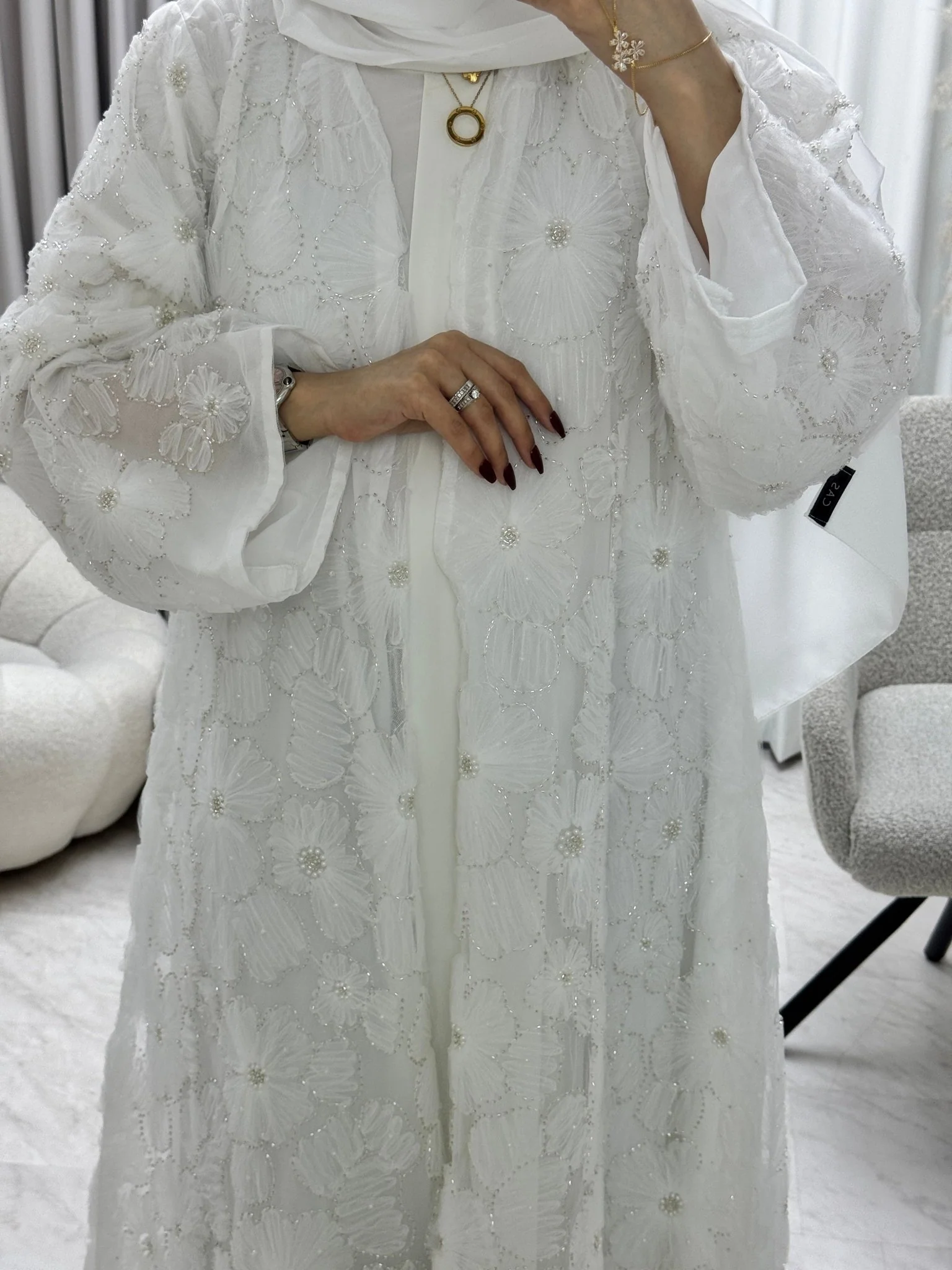 C 1289-01 White Beaded Dantel Abaya