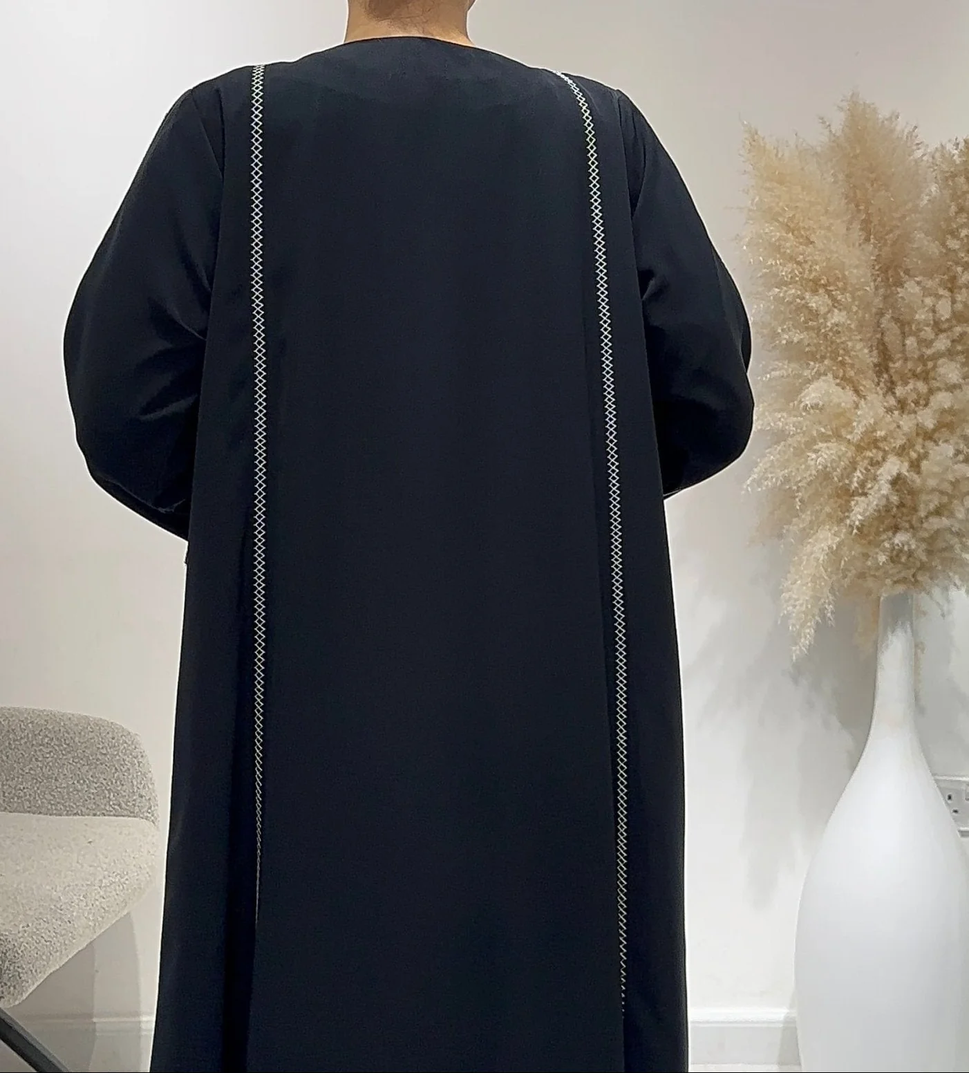C 1646 Dark Navy Embroidered Abaya - Image 4