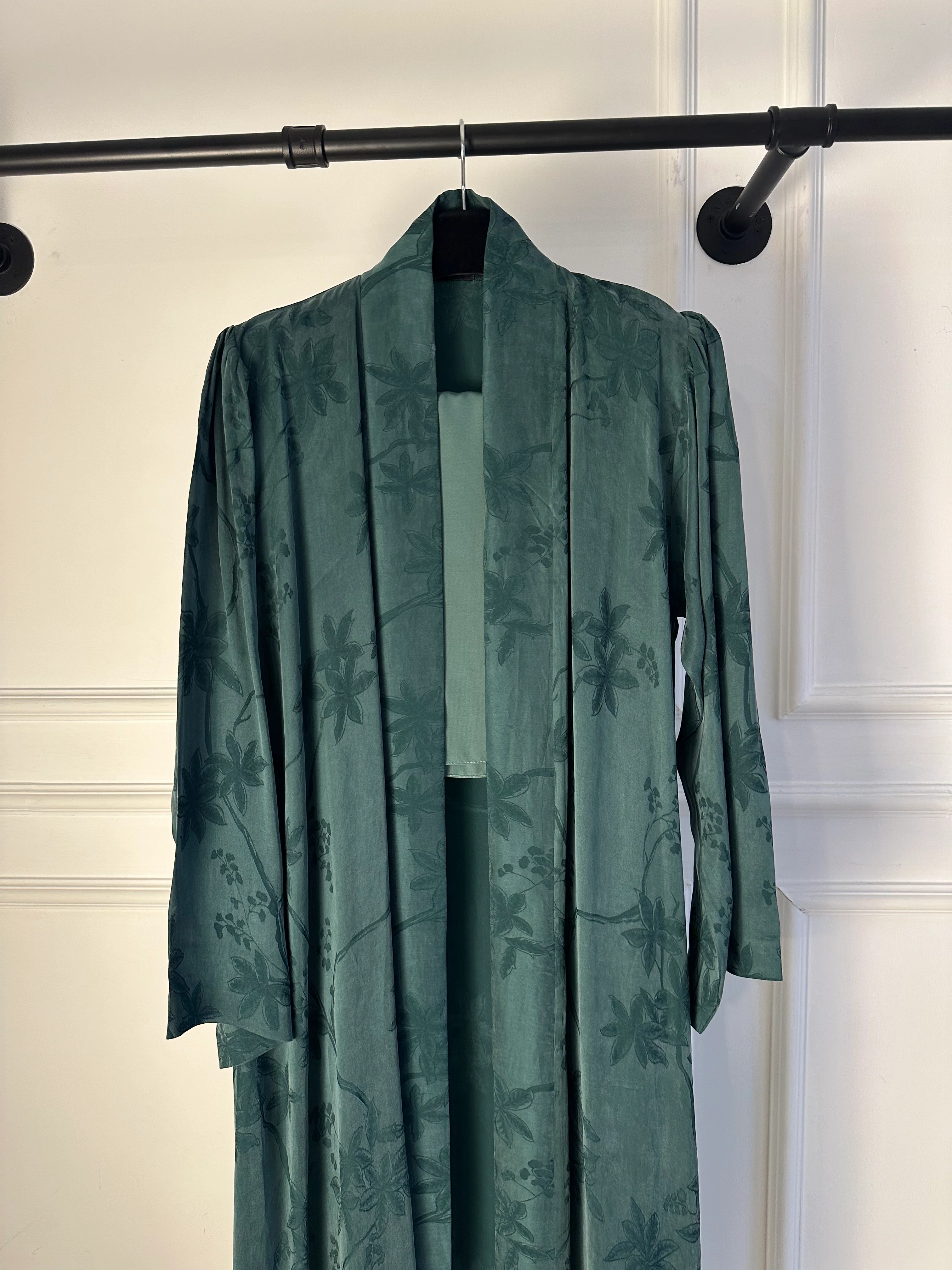 C 1900-02 Sage Green Floral Abaya - Image 3