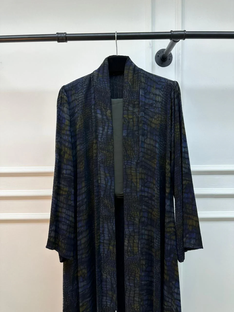 C 1904 Premium Navy Blue Abaya - Image 3
