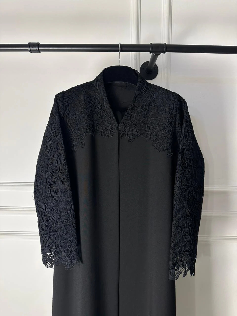 C 2043 Black Lace Abaya - Image 3