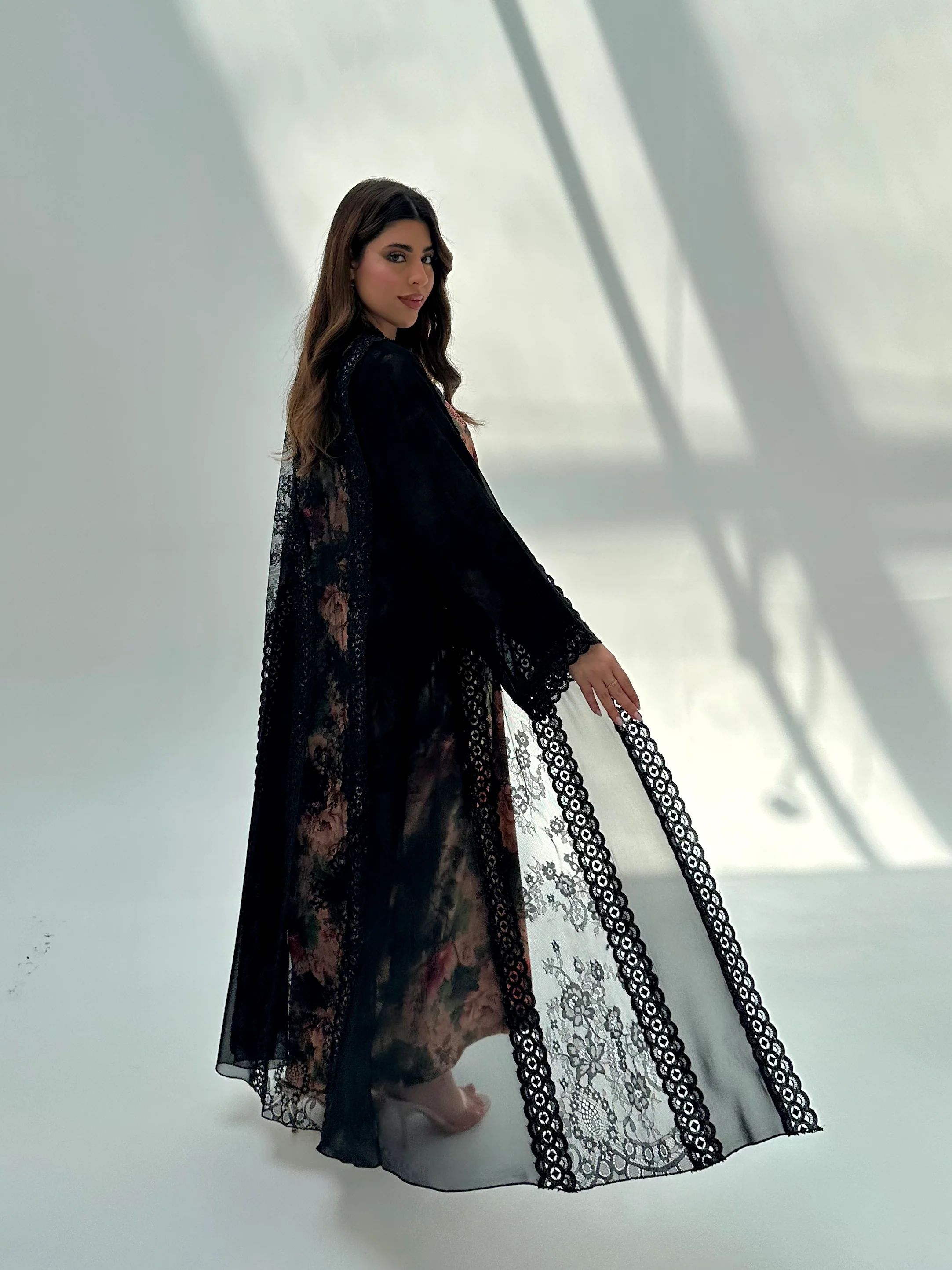 C 2062 Black Lace Abaya - Image 4