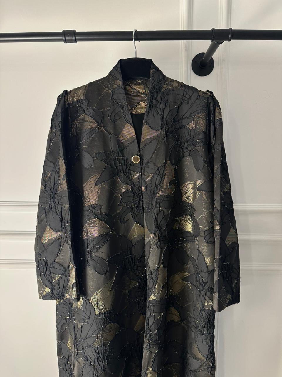 C 2083-04 Black Gold Abaya - Image 3
