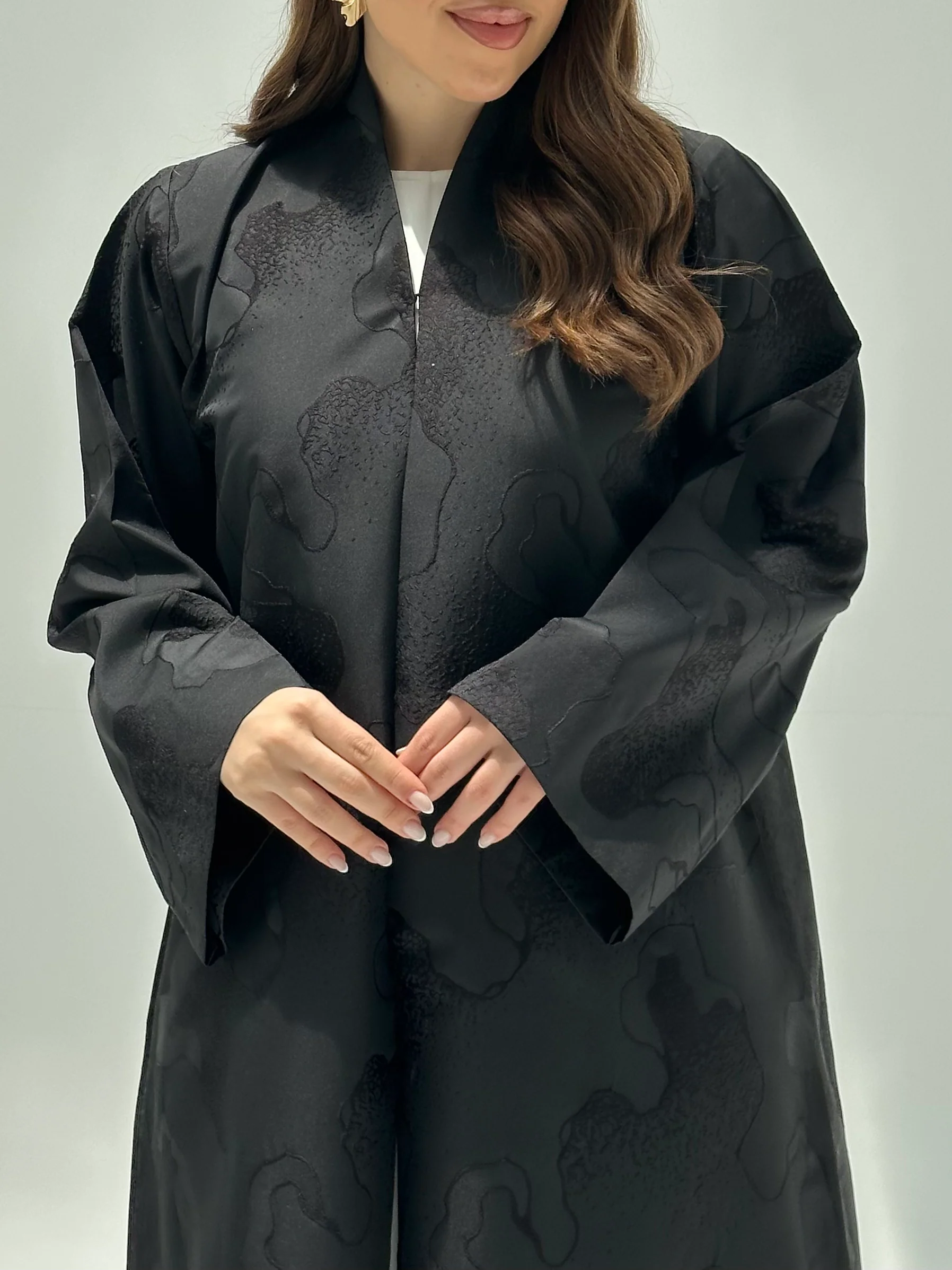 C 2210 Black Jacquard Abaya - Image 3