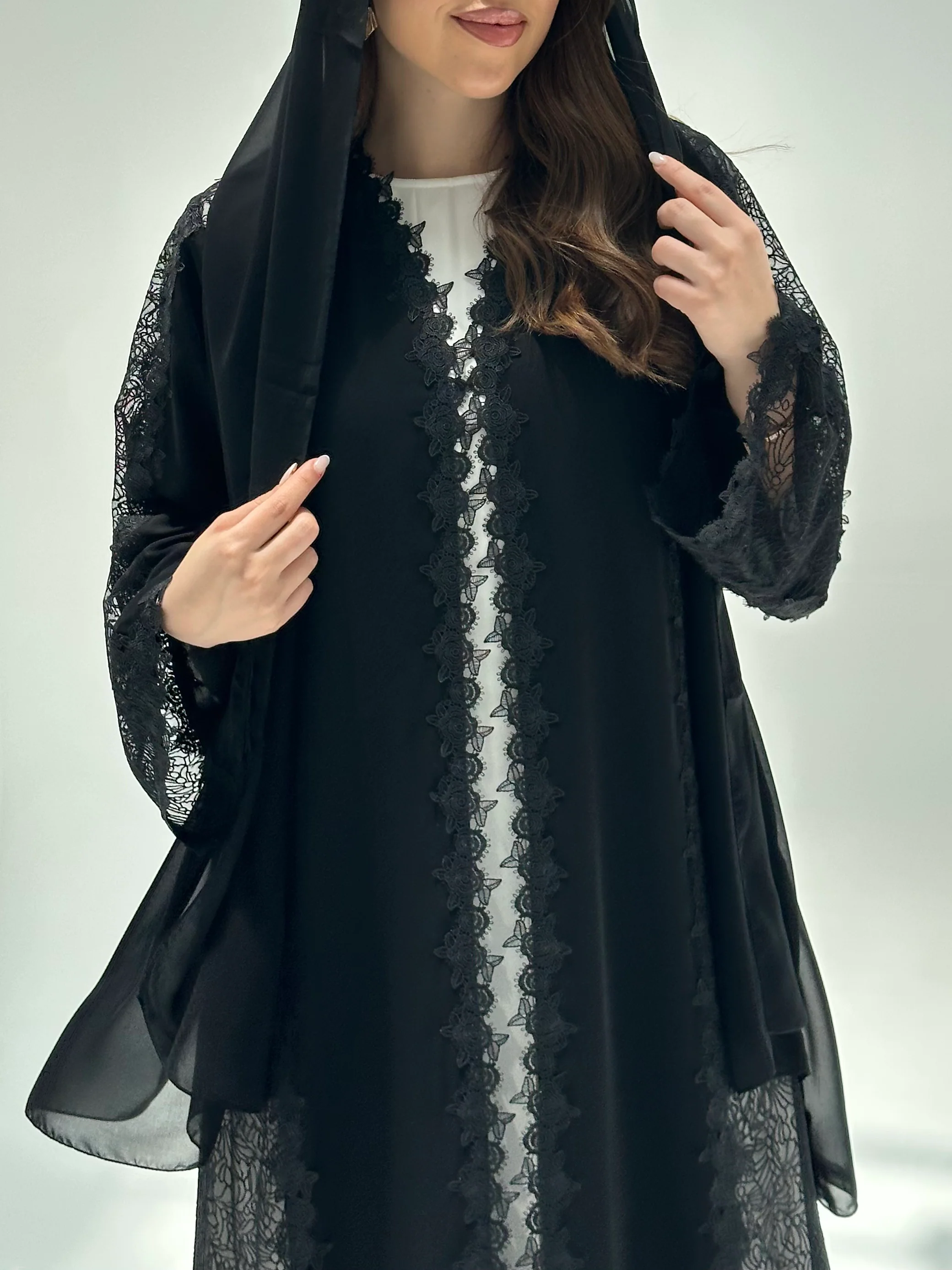 C 2216 Black Floral Dantel Abaya