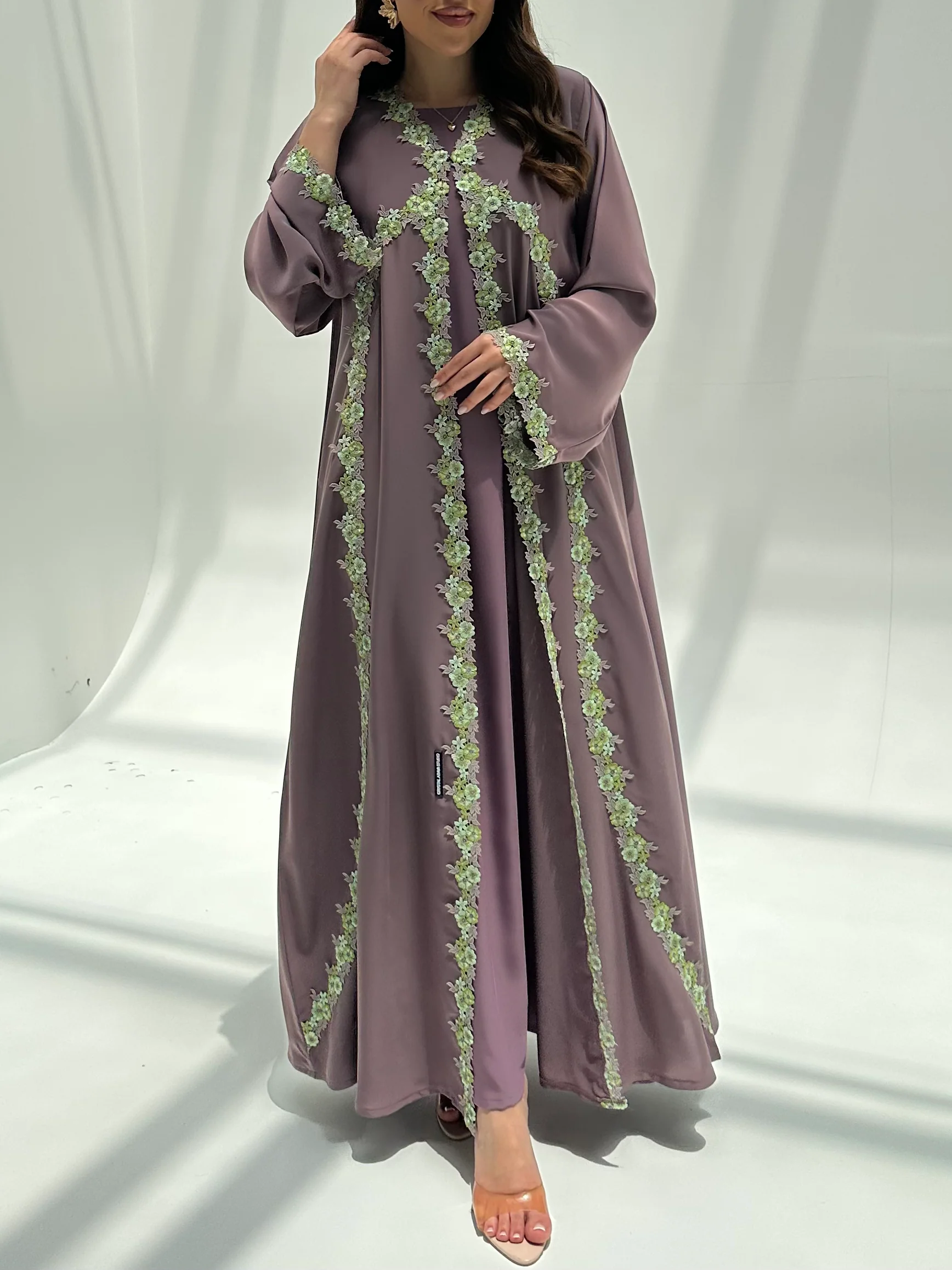 C 2223 Orchid Lace Abaya - Image 3