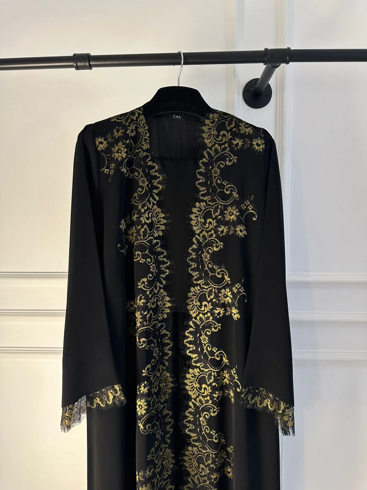 C 2250 Black Gold Lace Abaya - Image 3