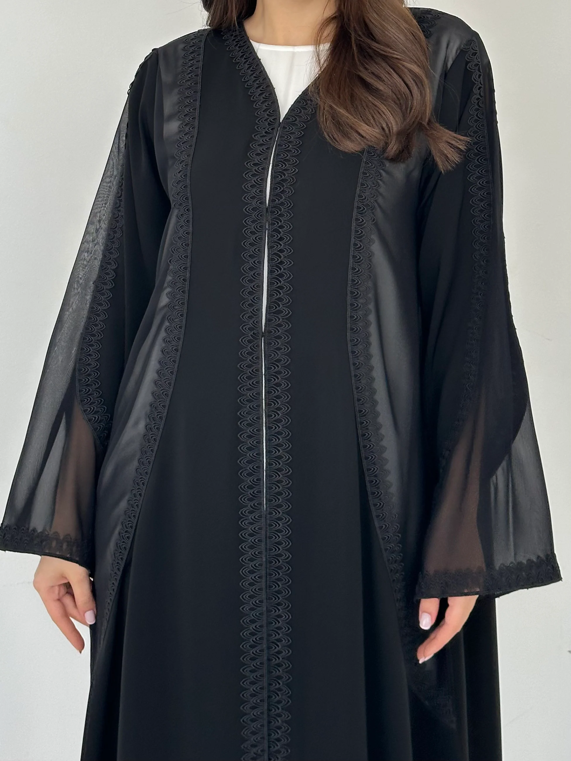 C 2281 Black Lace Abaya - Image 4
