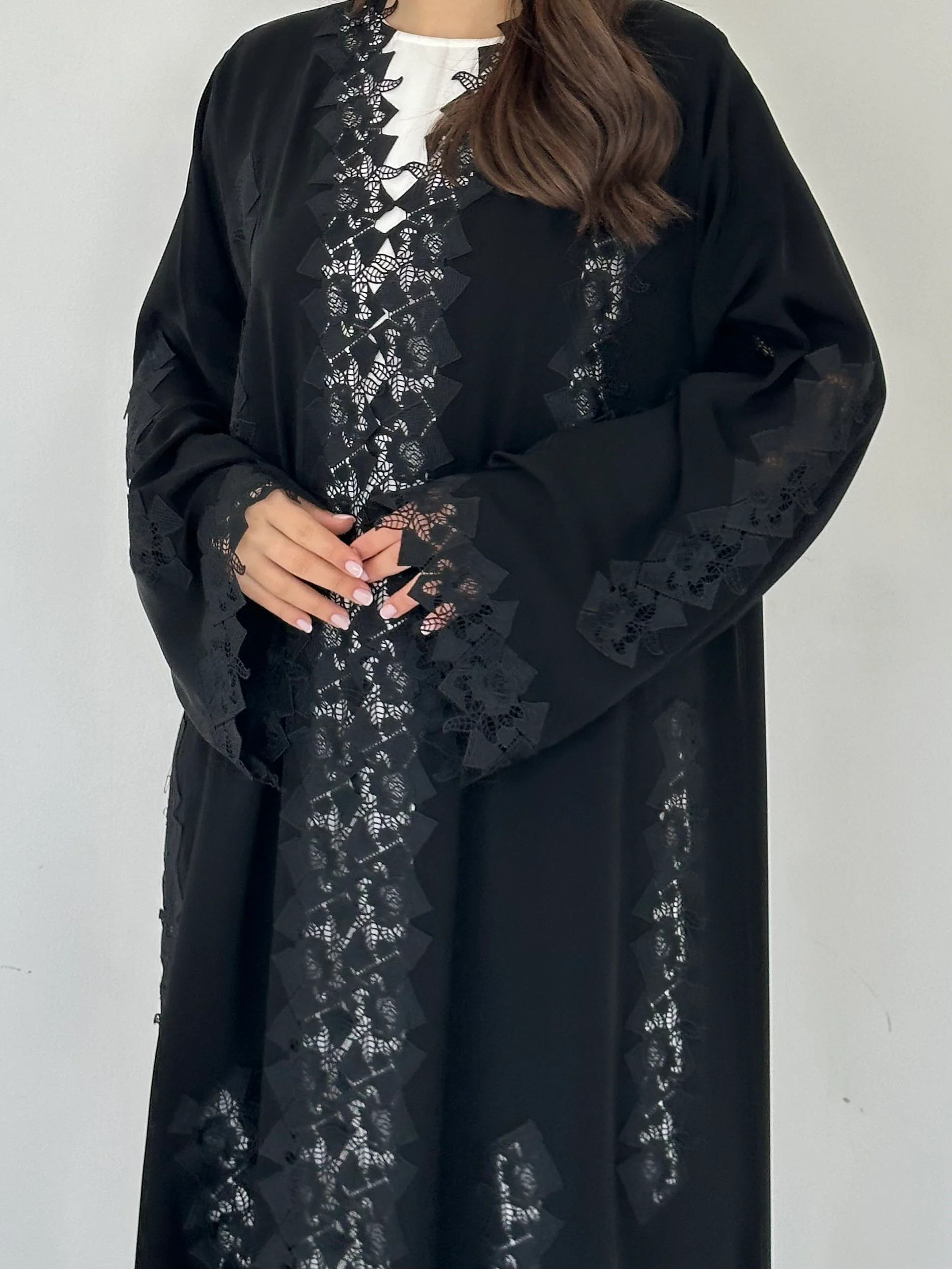 C 2282 Black Lace Abaya - Image 4