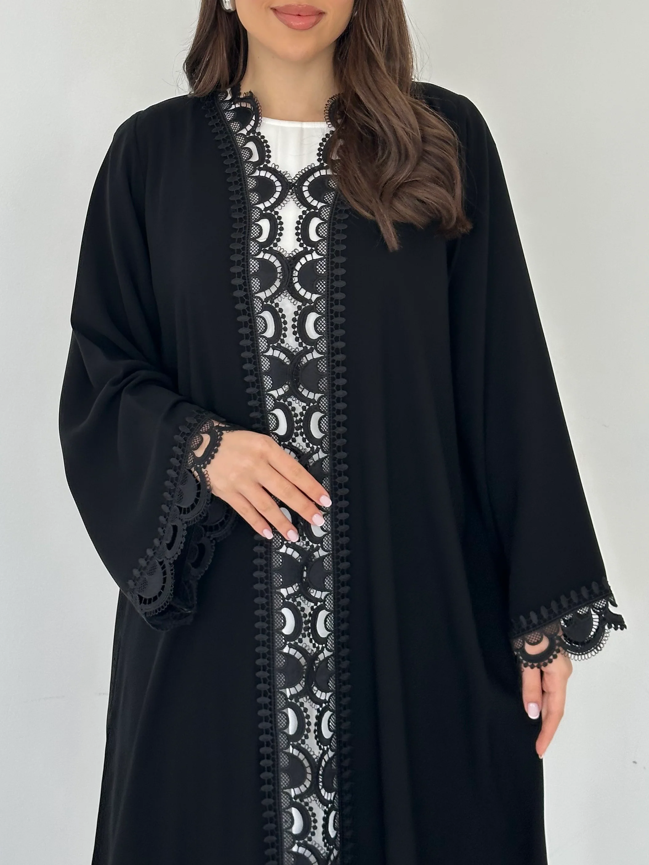 C 2295 Black Lace Abaya - Image 3