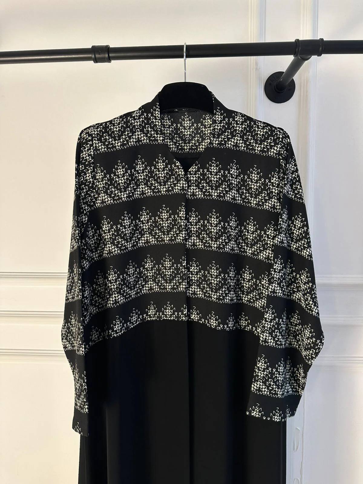 C 2307-02 Black Patterned Abaya - Image 3