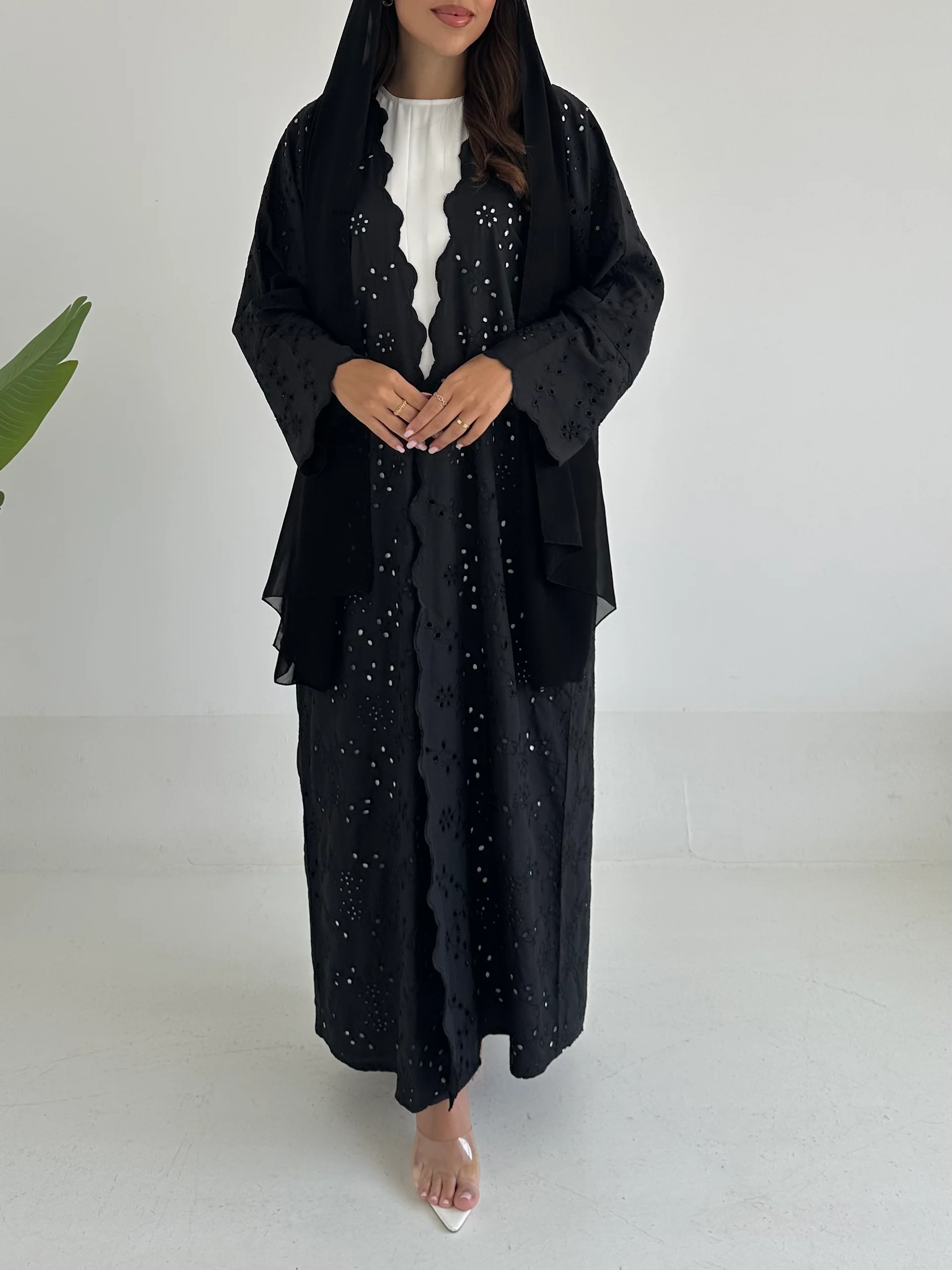 C 2392 Black Embroidered Abaya - Image 5