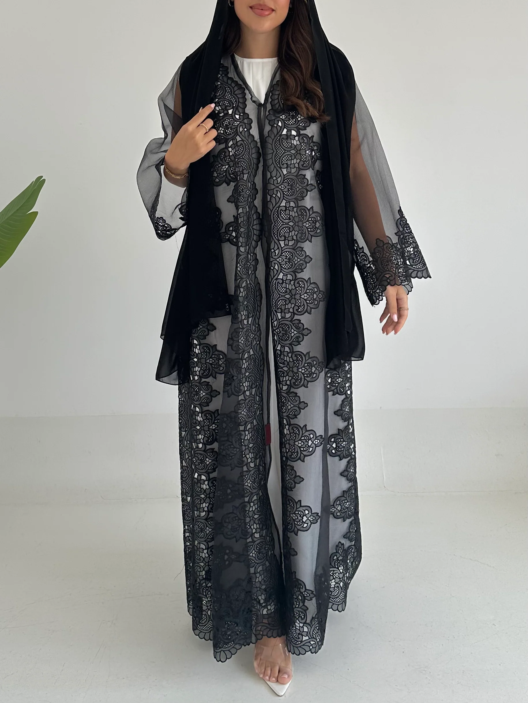 C 2397 Black Lace Abaya - Image 5
