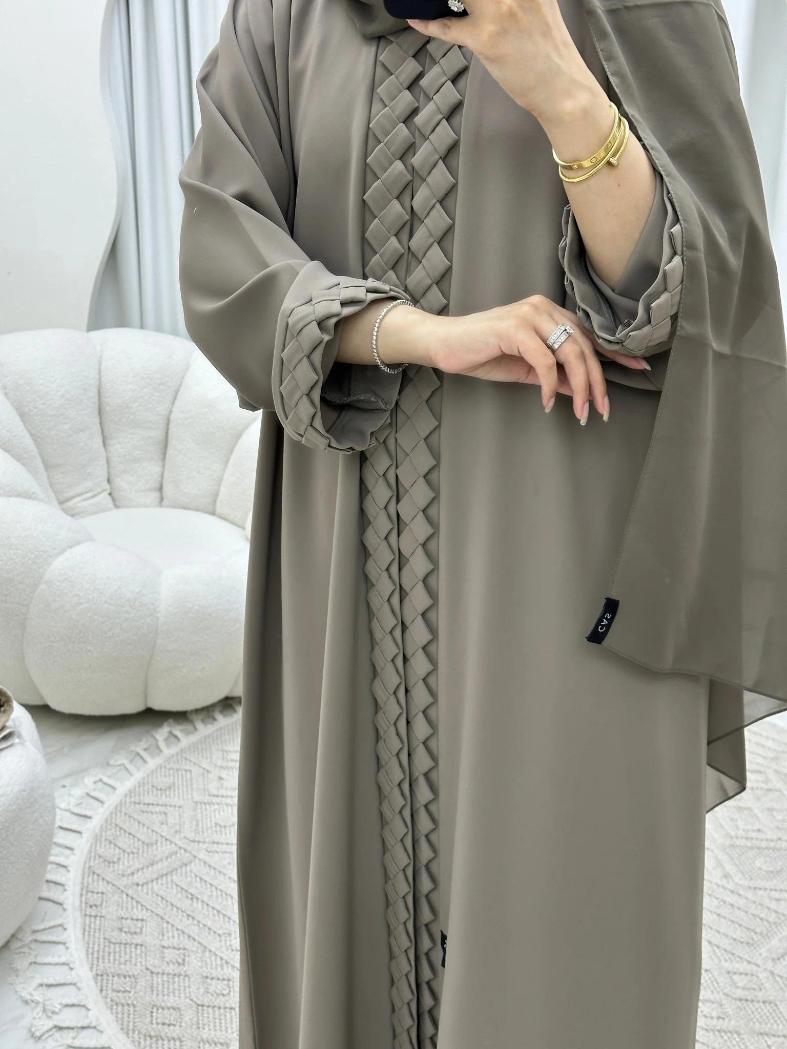 C 3D RTW Checks Beige Abaya - Image 2