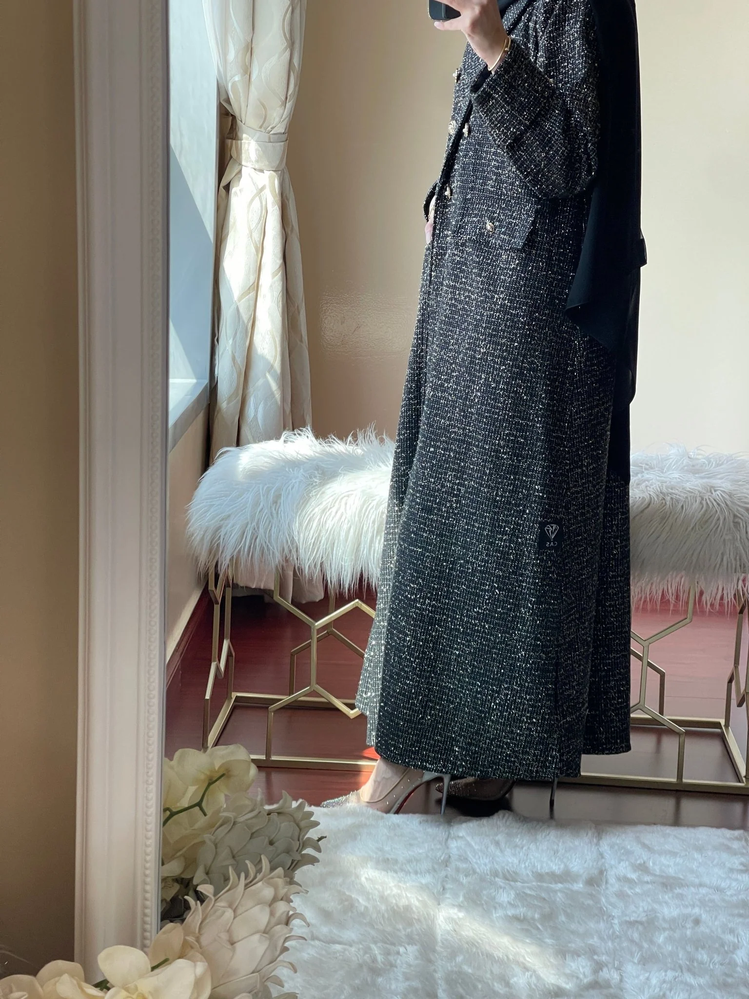 C-Black-Gold-Tweed-Abaya - Image 5