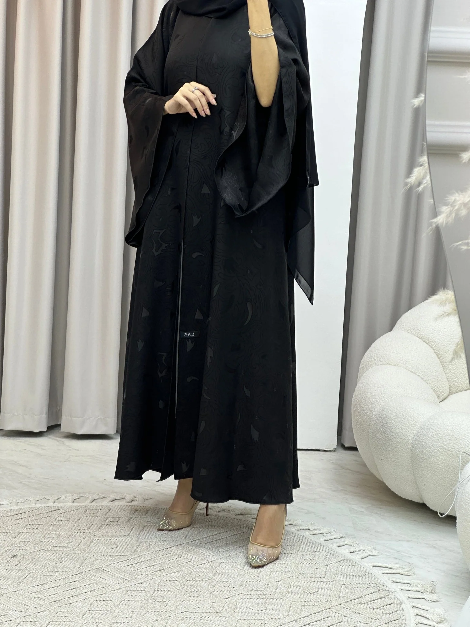 C Black Swirl Print Jacquard Abaya - Image 5