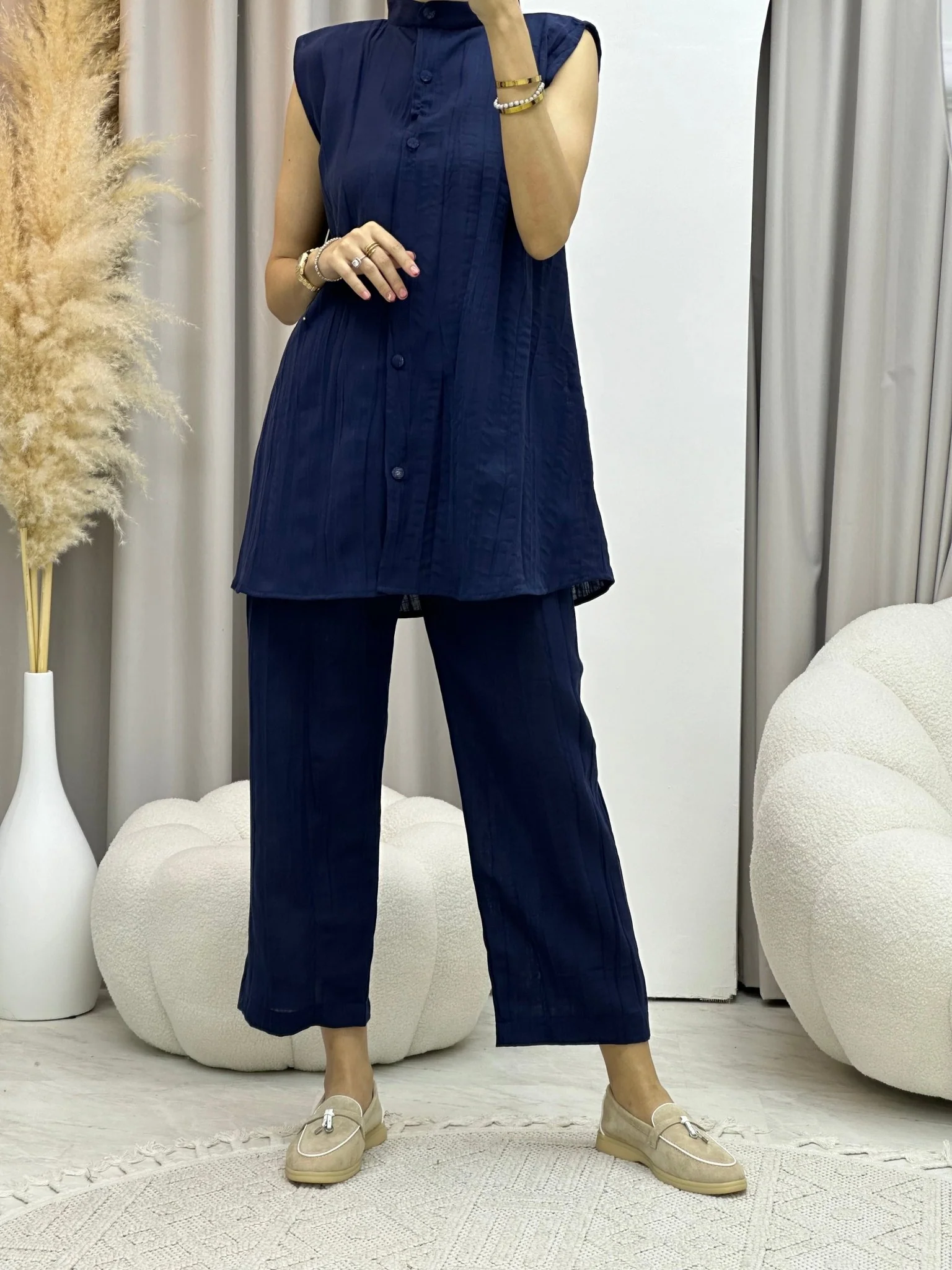 C Blue Pleated Linen Inner Set - Image 3