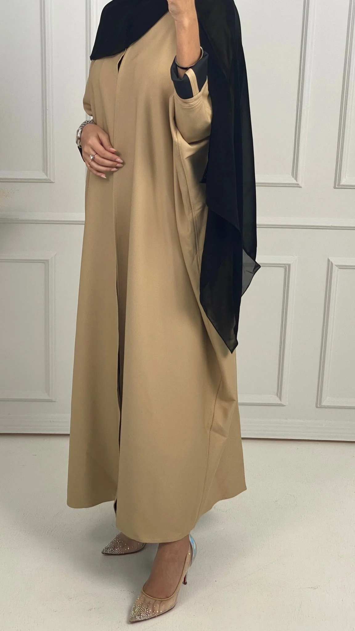 C Black Beige Reversible Abaya - Image 6