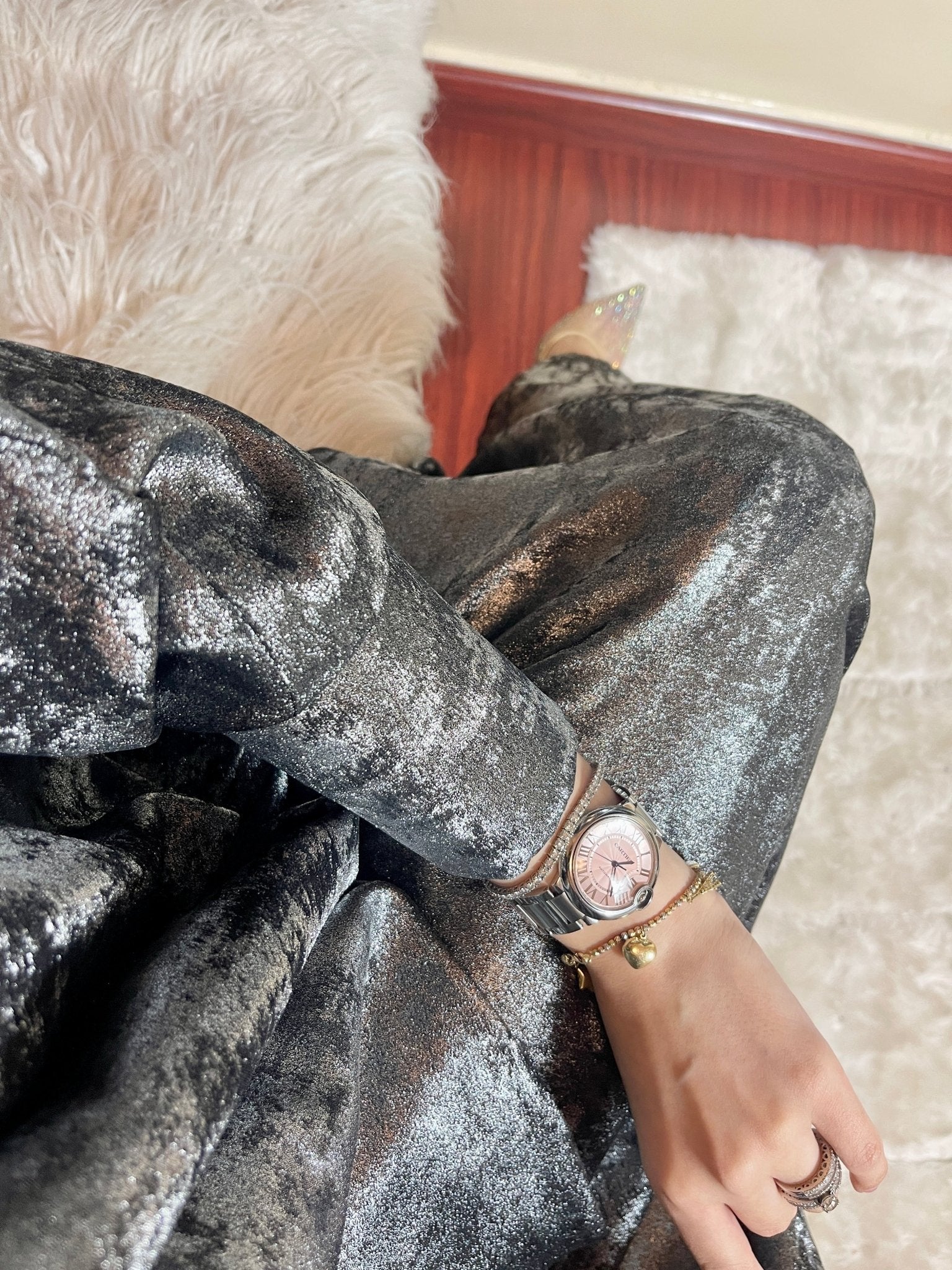 C-CharcoalBlack-Shimmer-Bisht-Abaya - Image 10