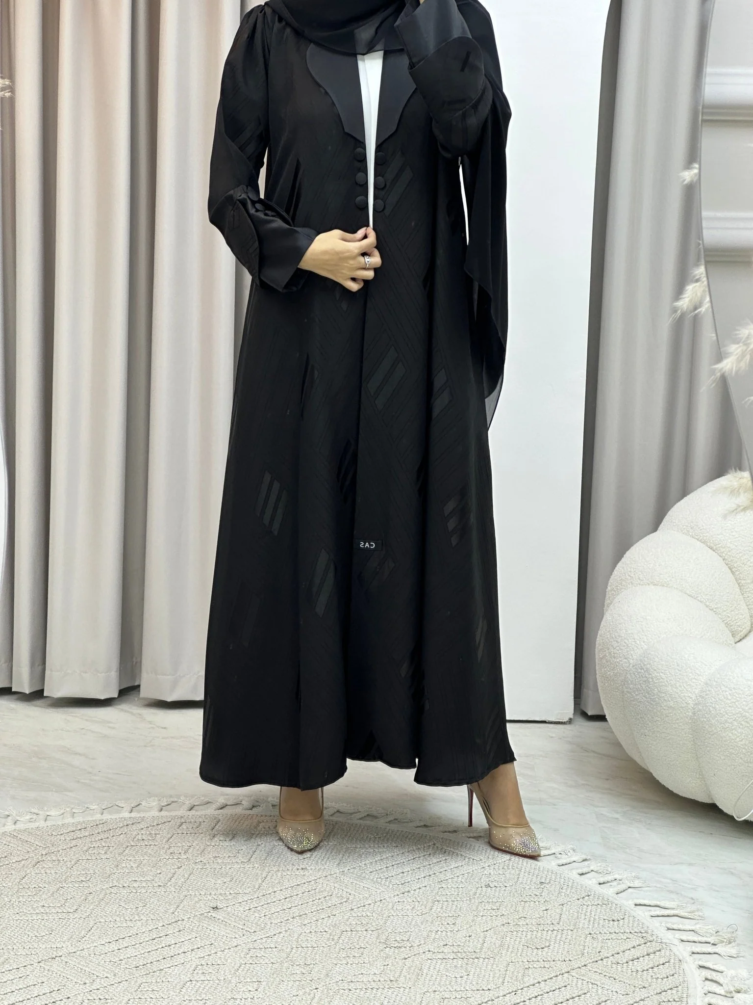 C Coat Jacquard Lined Abaya - Image 6