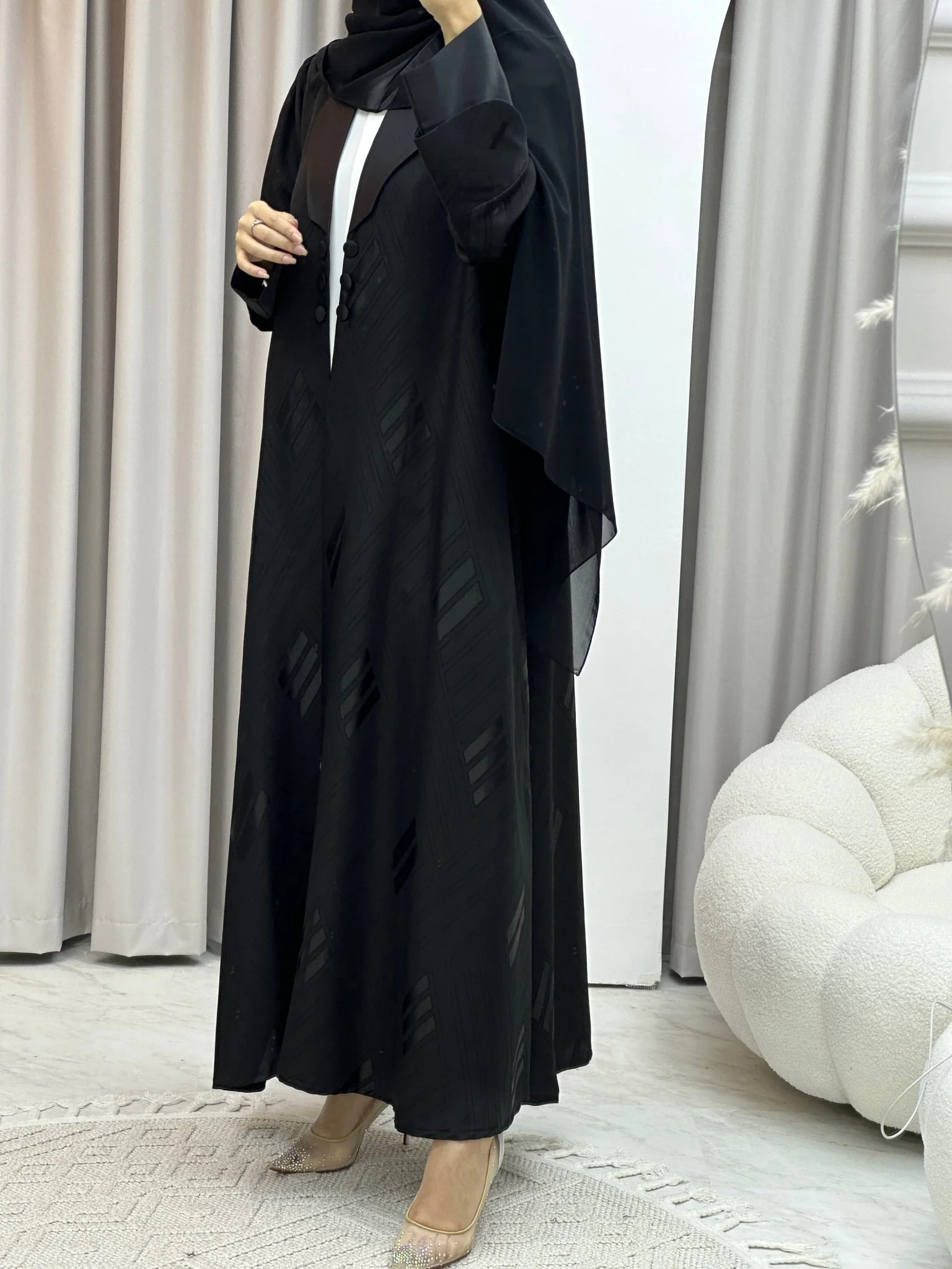 C Coat Jacquard Lined Abaya - Image 8