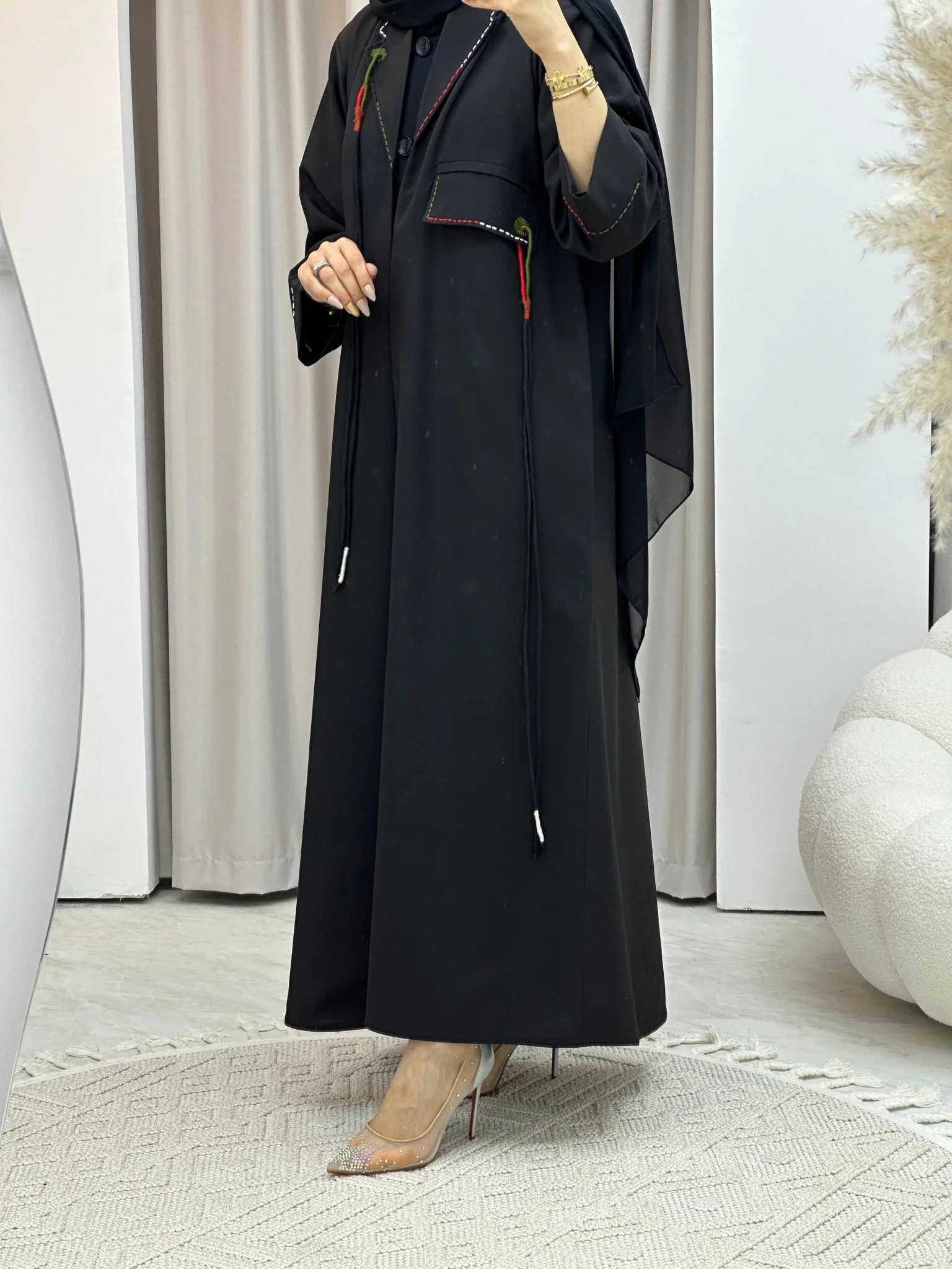 C Emirati National Day Abaya 01 - Image 3