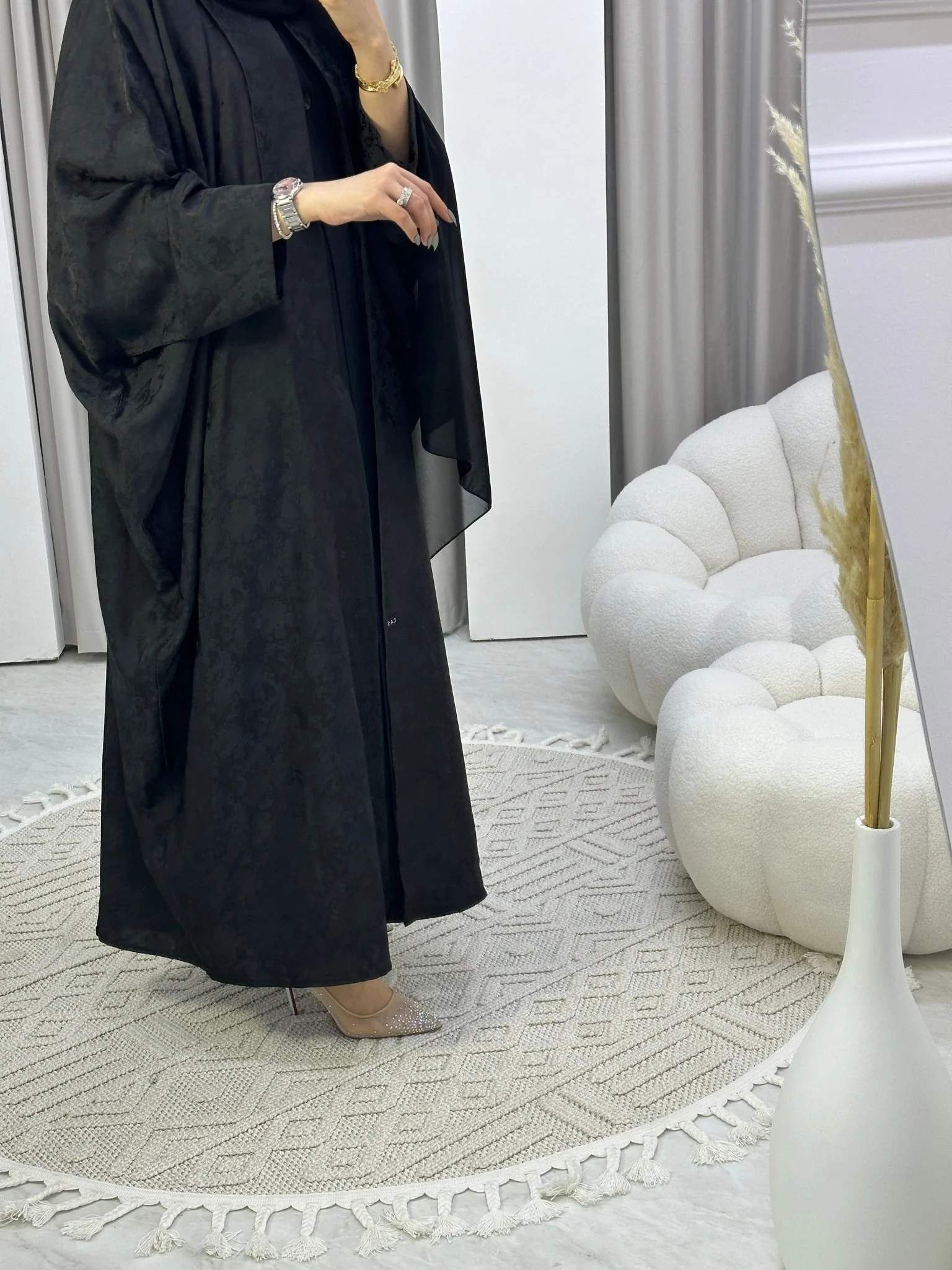 C Floral Black Bisht Abaya - Image 5