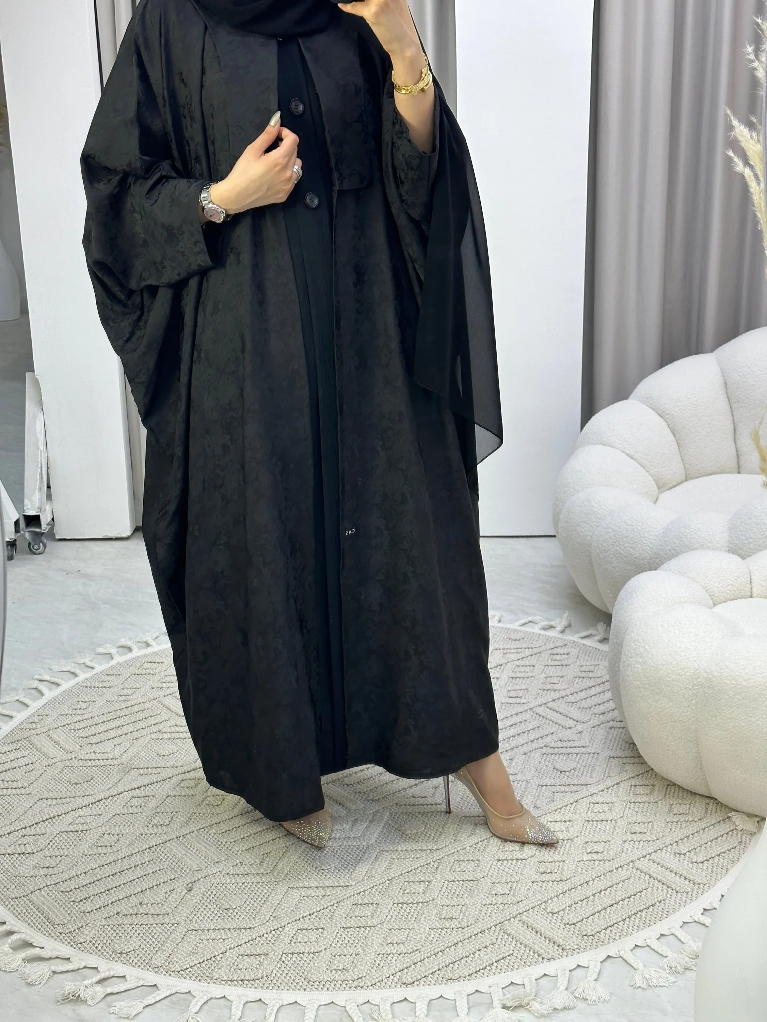 C Floral Black Bisht Abaya - Image 6