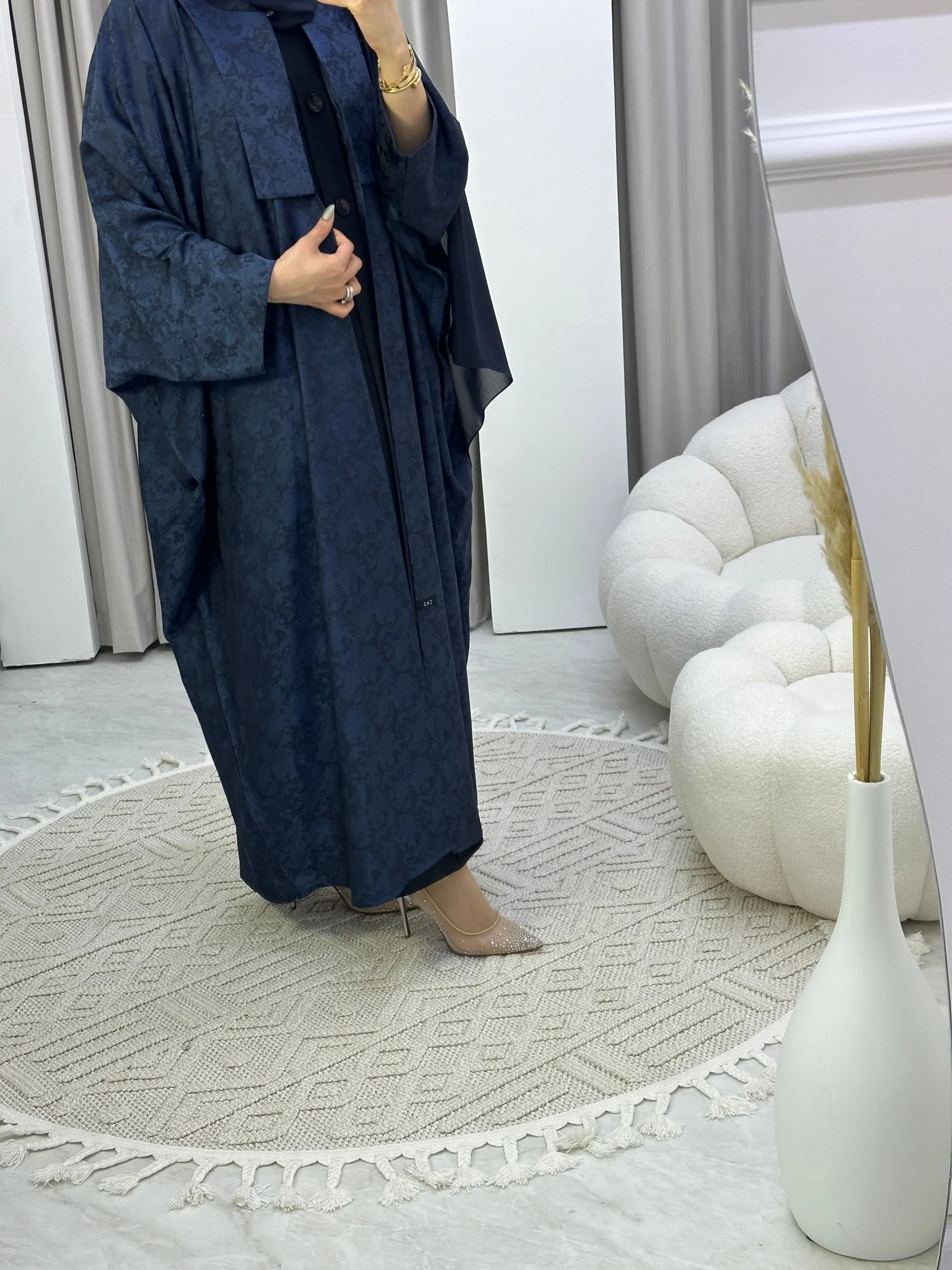 C Floral Blue Bisht Abaya - Image 3