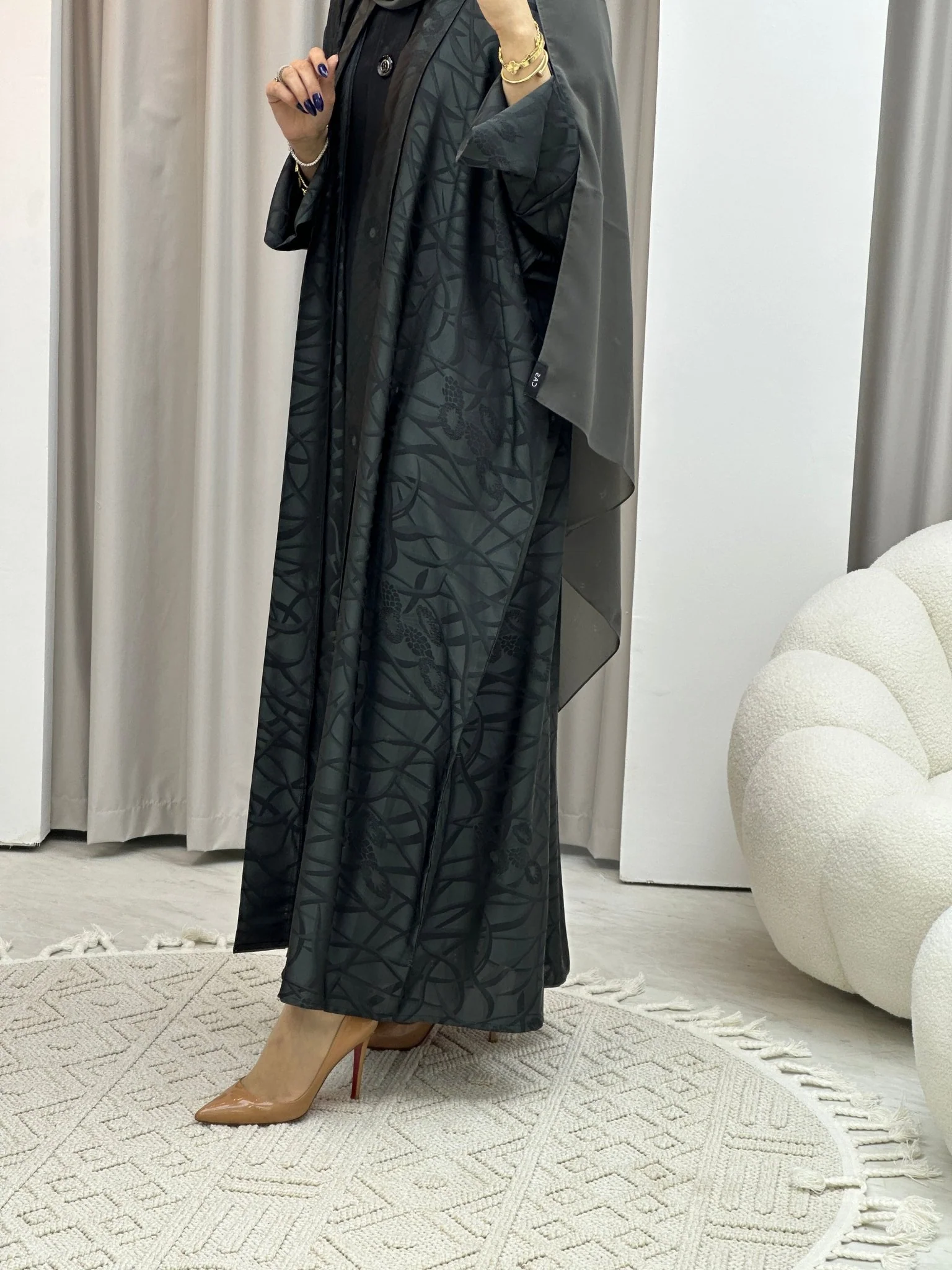 C Grey Swirl Bisht Abaya - Image 6