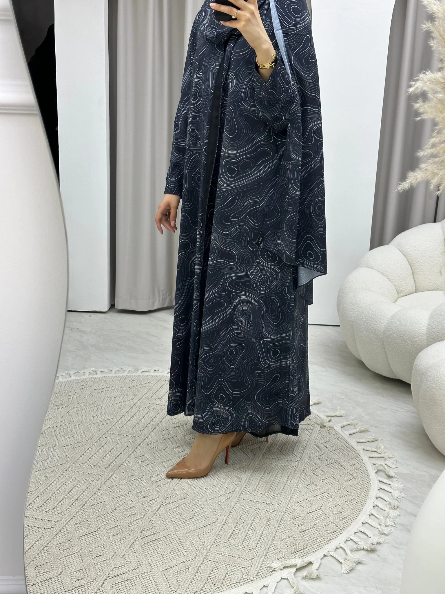 C Italian Marble Crepe Blue Abaya - Image 7