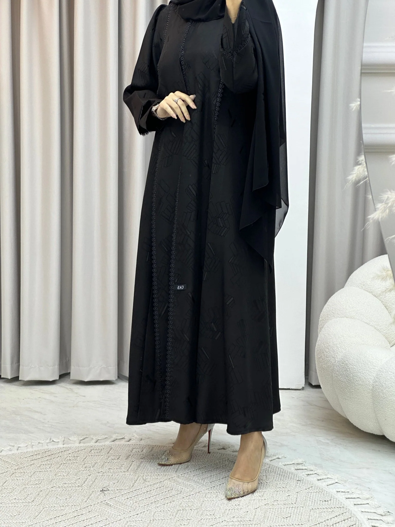 C Lace Jacquard Kloosh Abaya - Image 4
